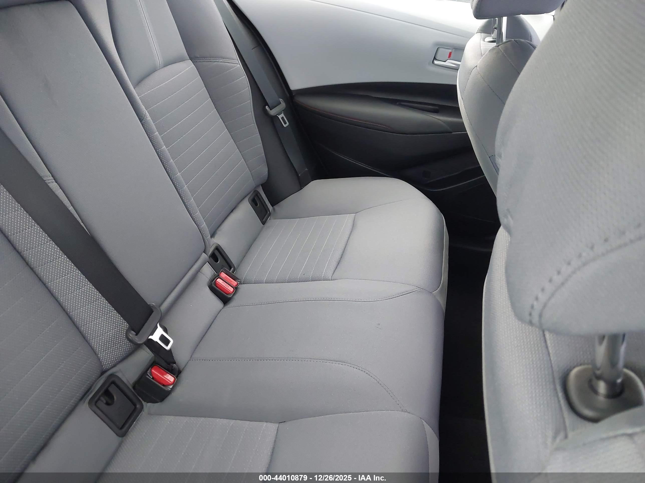TOYOTA COROLLA image 8