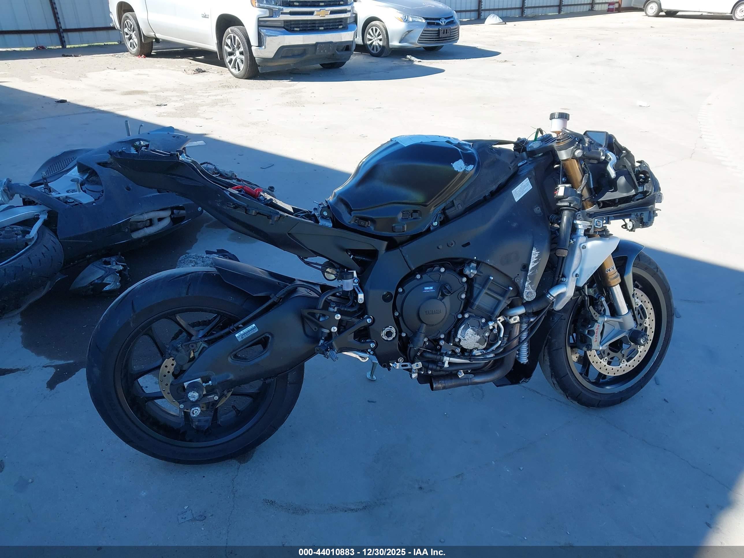 YAMAHA YZF1000 image 4