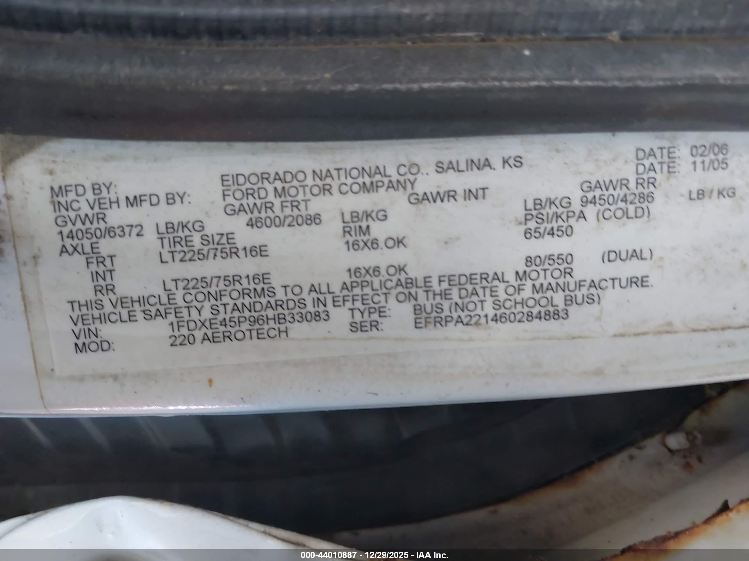 FORD E-450 image 9