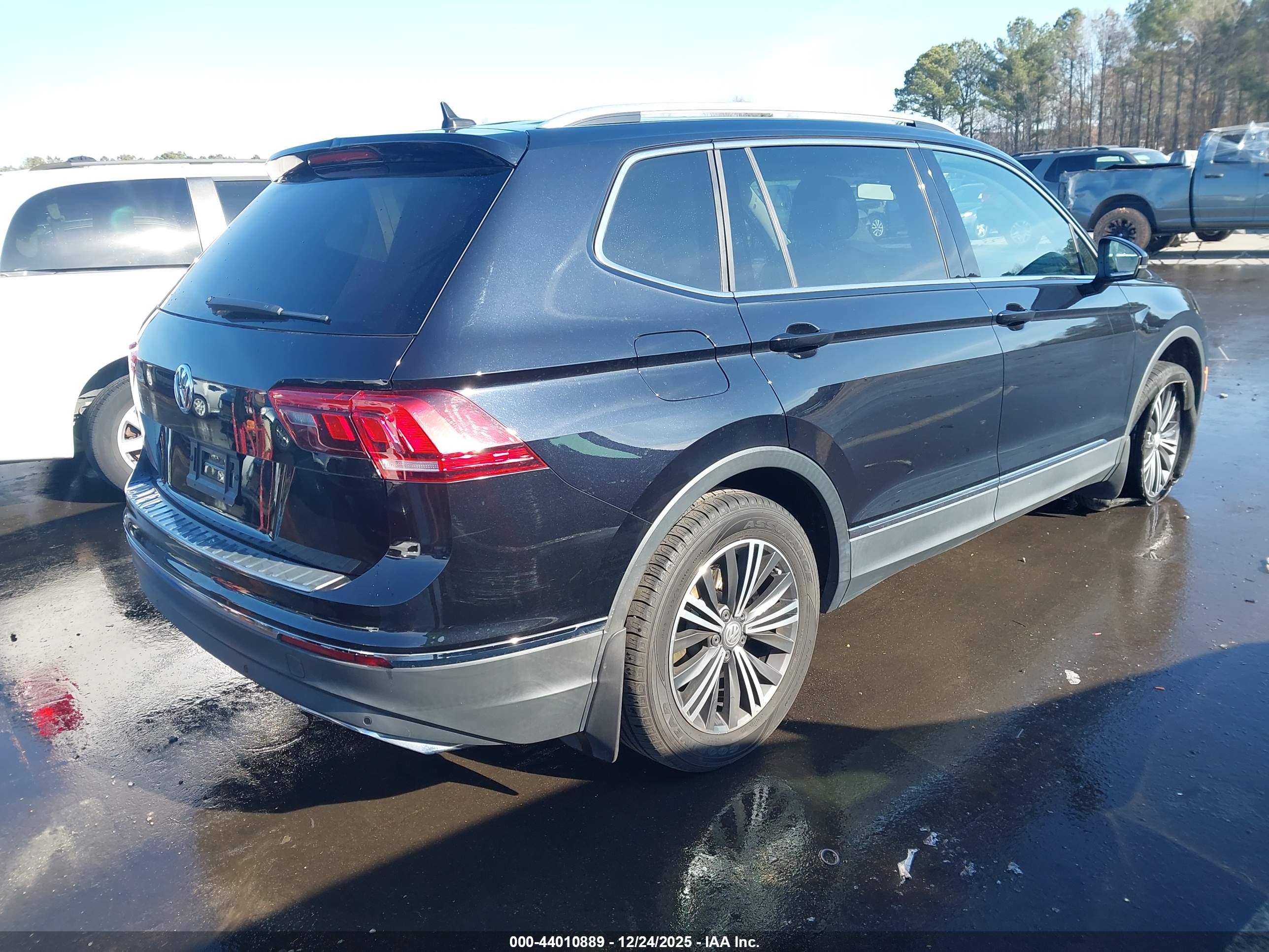 VOLKSWAGEN TIGUAN image 4