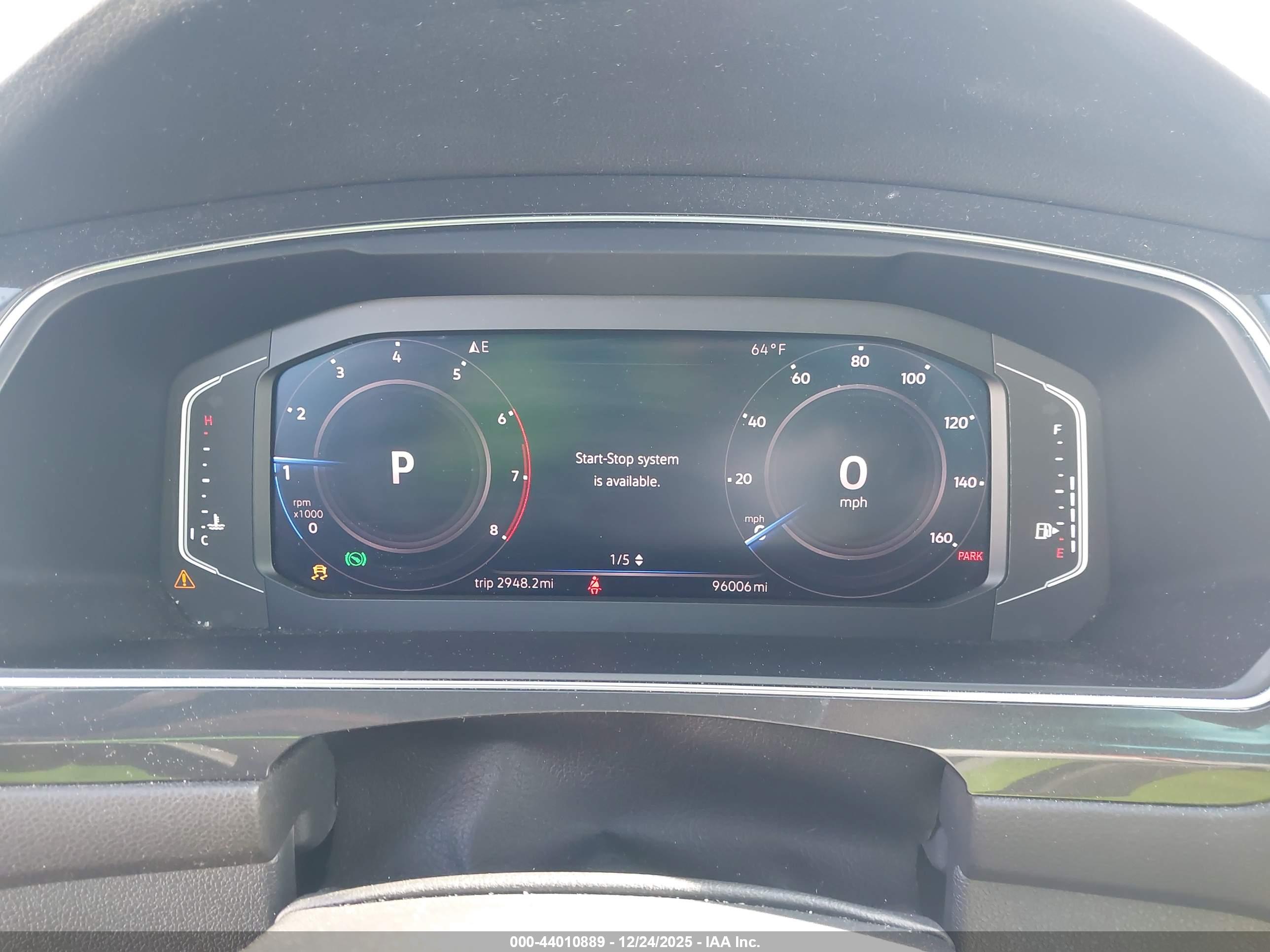 VOLKSWAGEN TIGUAN image 7