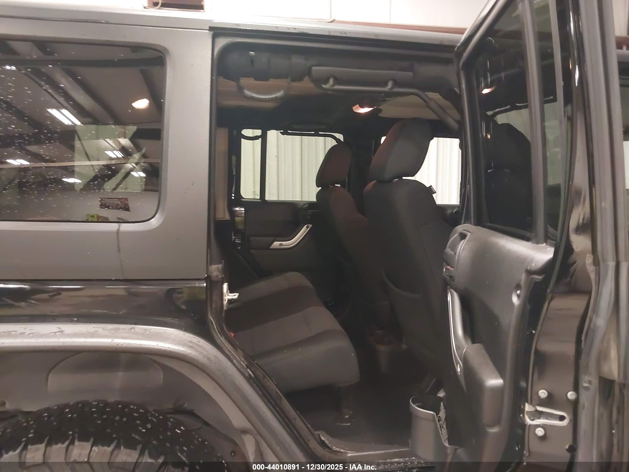 JEEP WRANGLER image 8