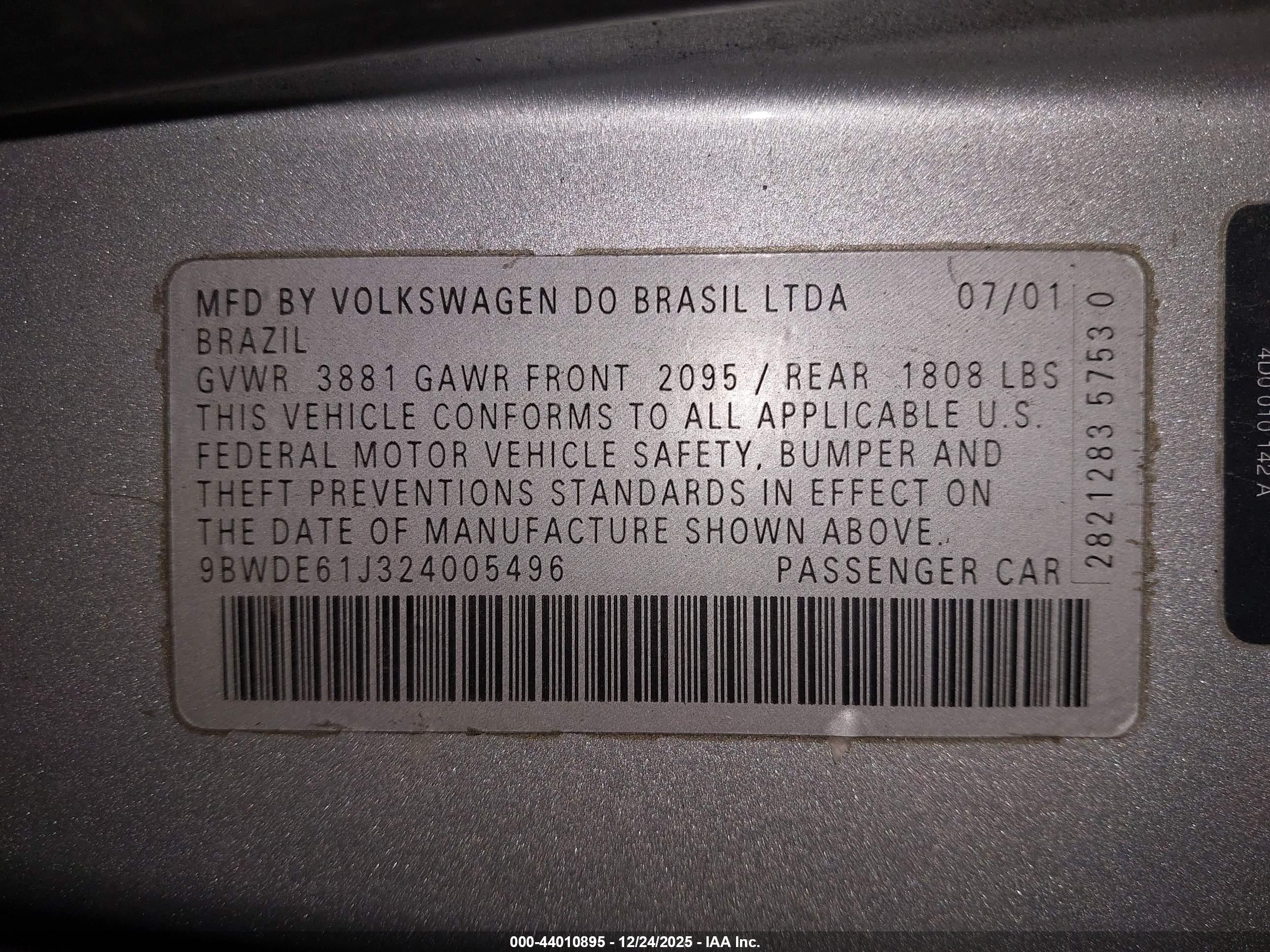 VOLKSWAGEN GTI image 9