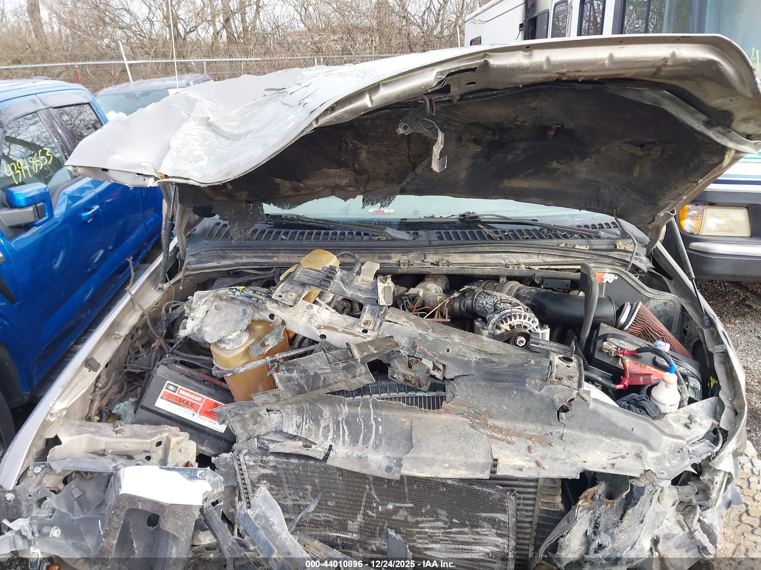 FORD F-250 image 10