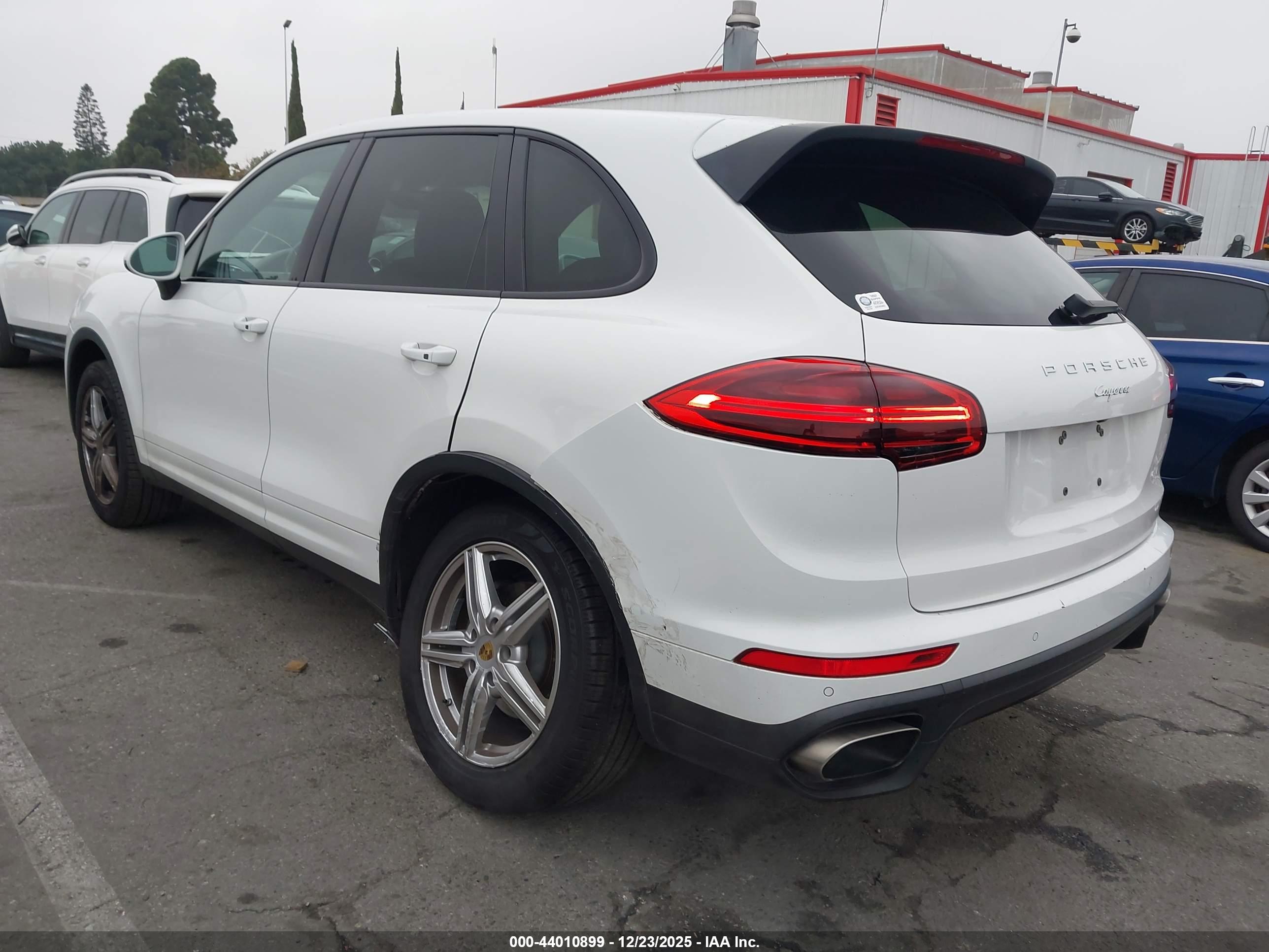 PORSCHE CAYENNE image 3