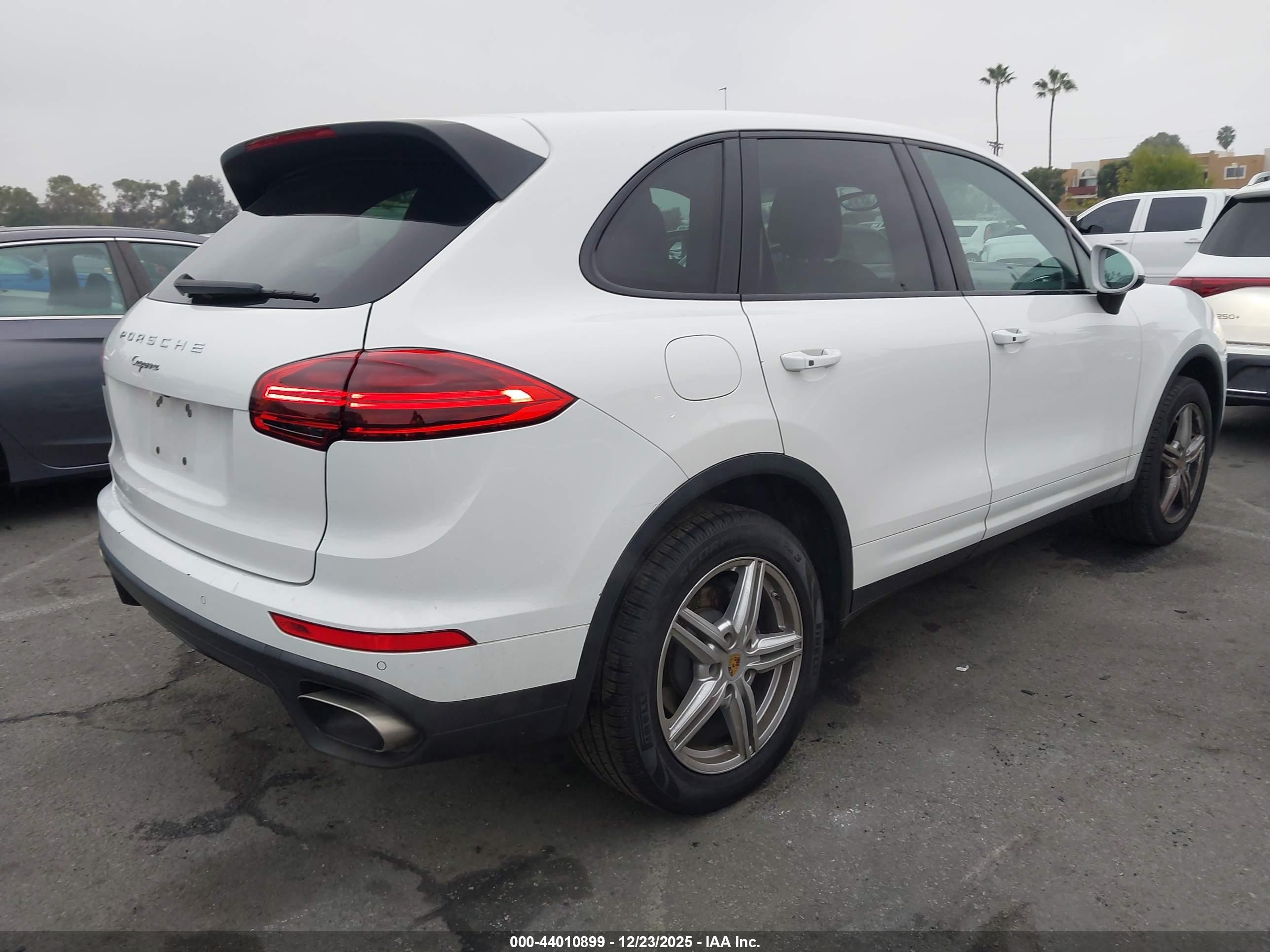 PORSCHE CAYENNE image 4
