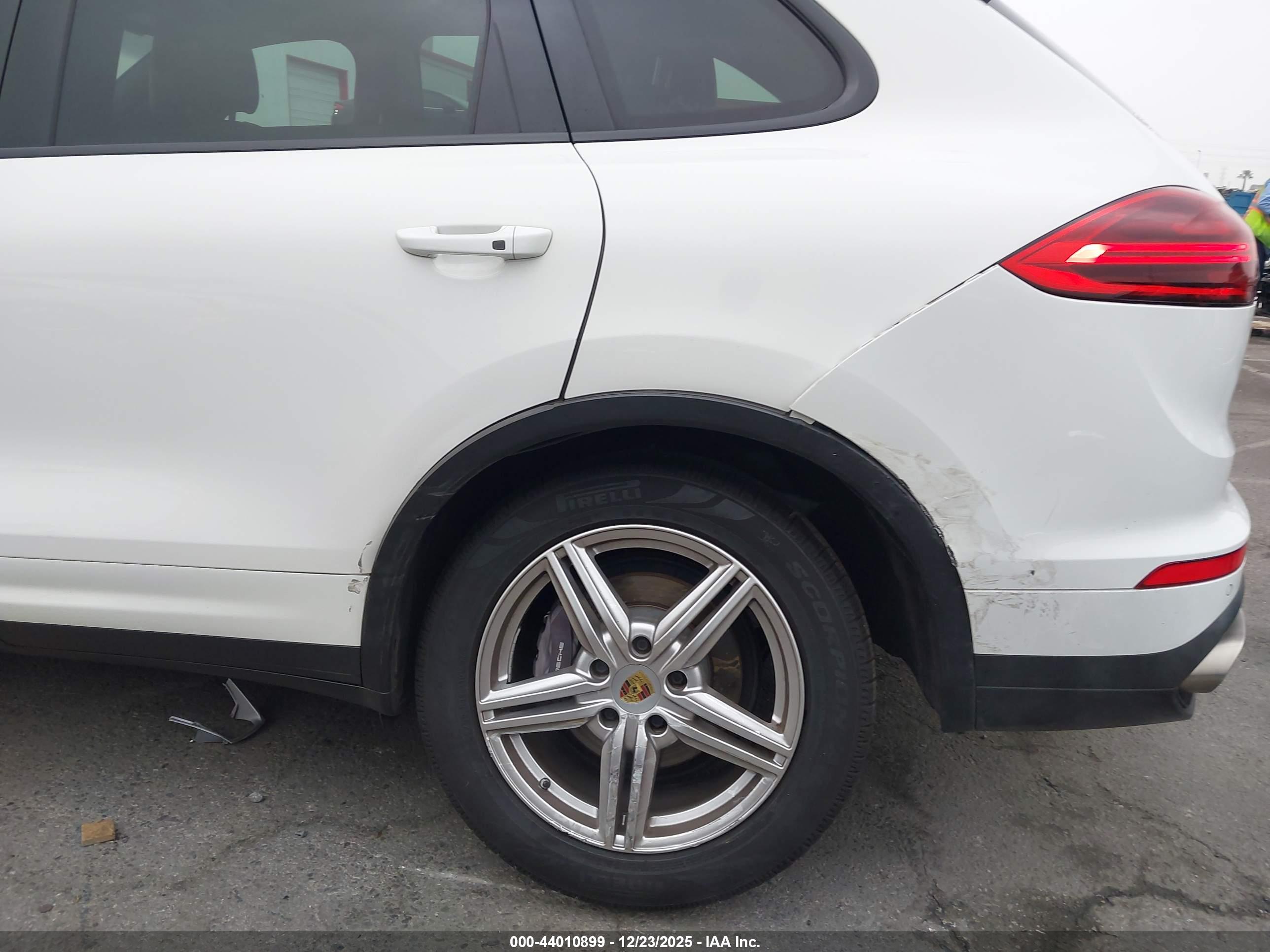 PORSCHE CAYENNE image 6