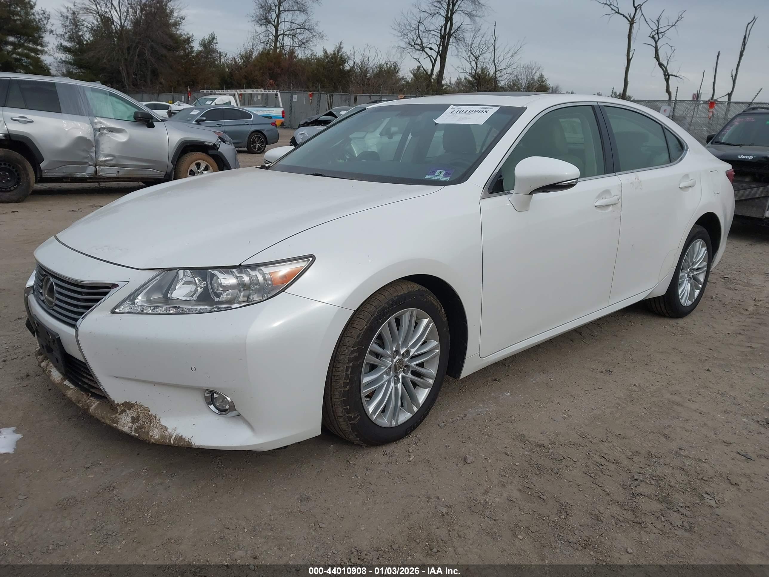 LEXUS ES image 2