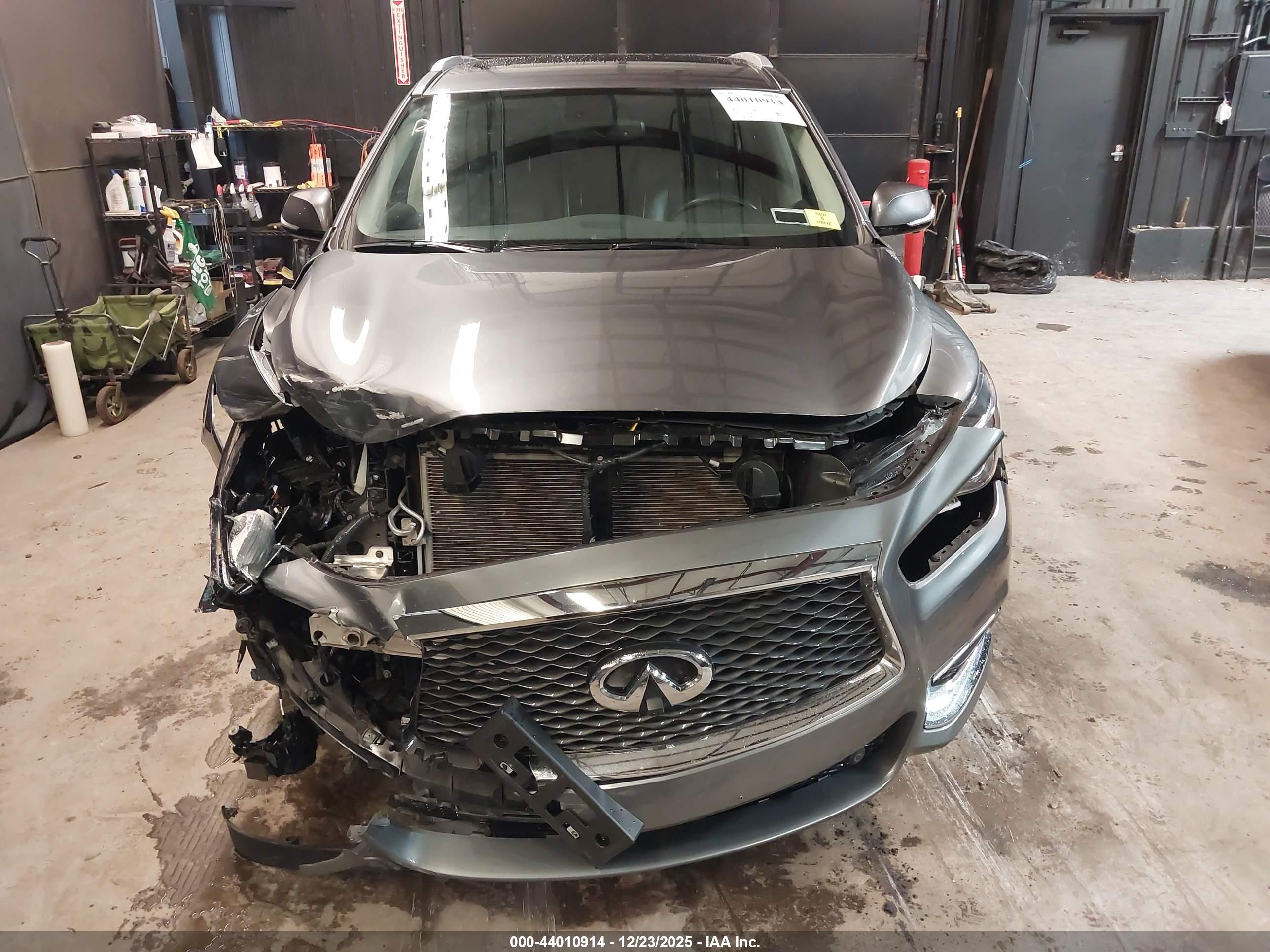 INFINITI QX60 image 6