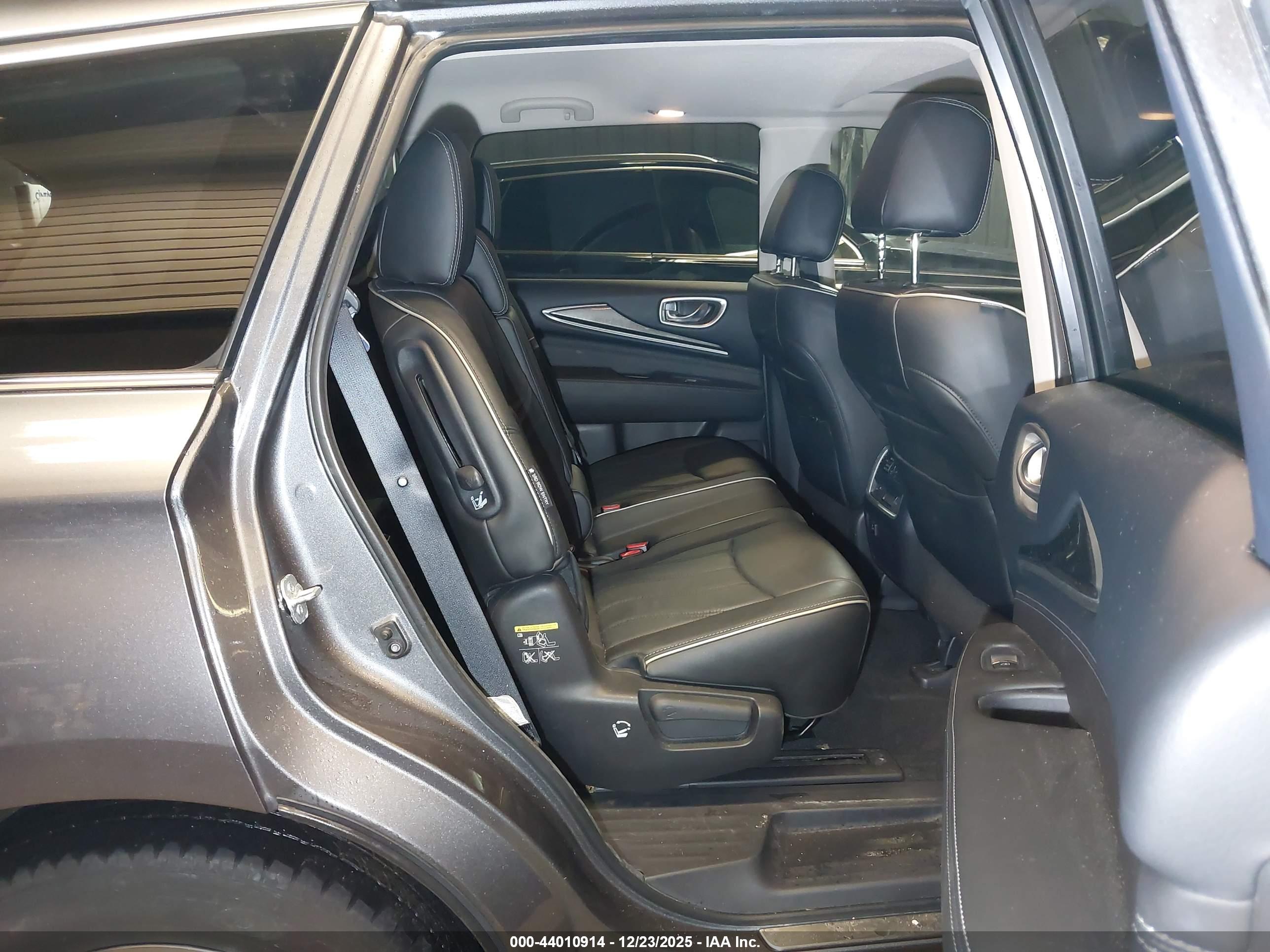 INFINITI QX60 image 8