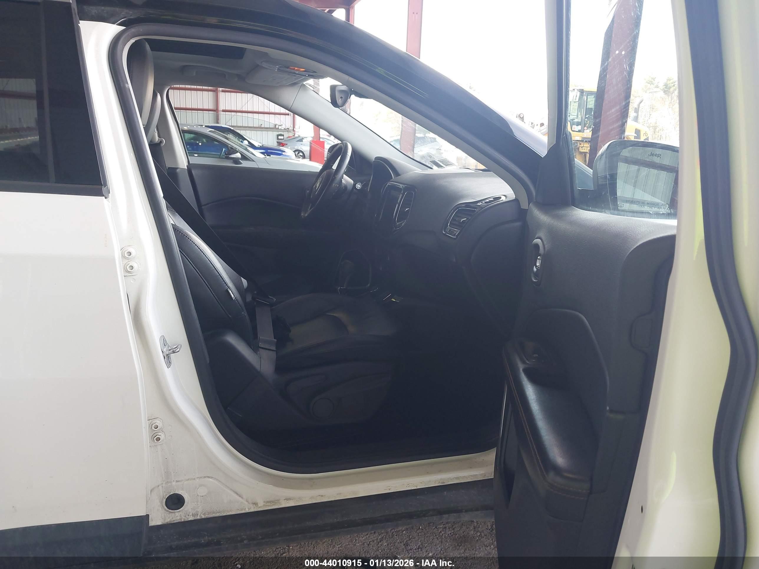 JEEP COMPASS image 5