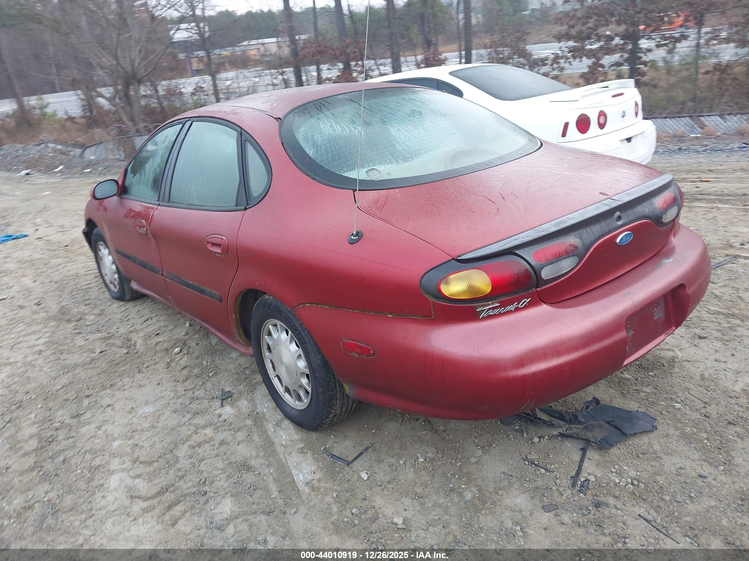 FORD TAURUS image 3