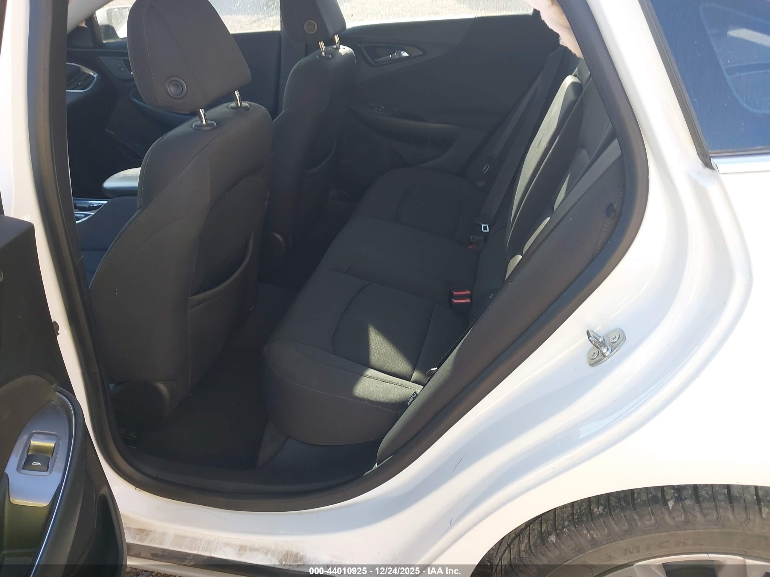 CHEVROLET MALIBU image 8