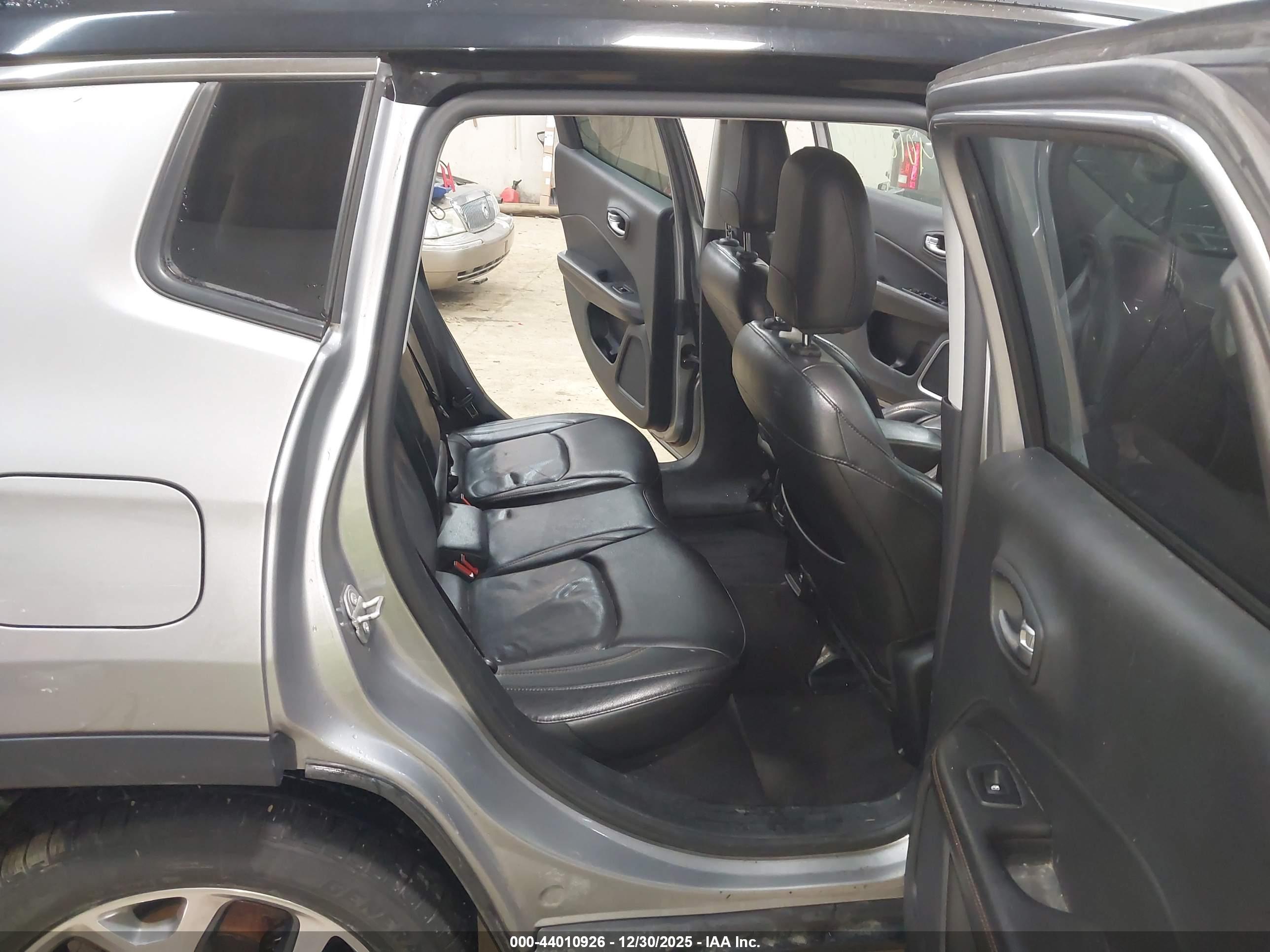 JEEP COMPASS image 8