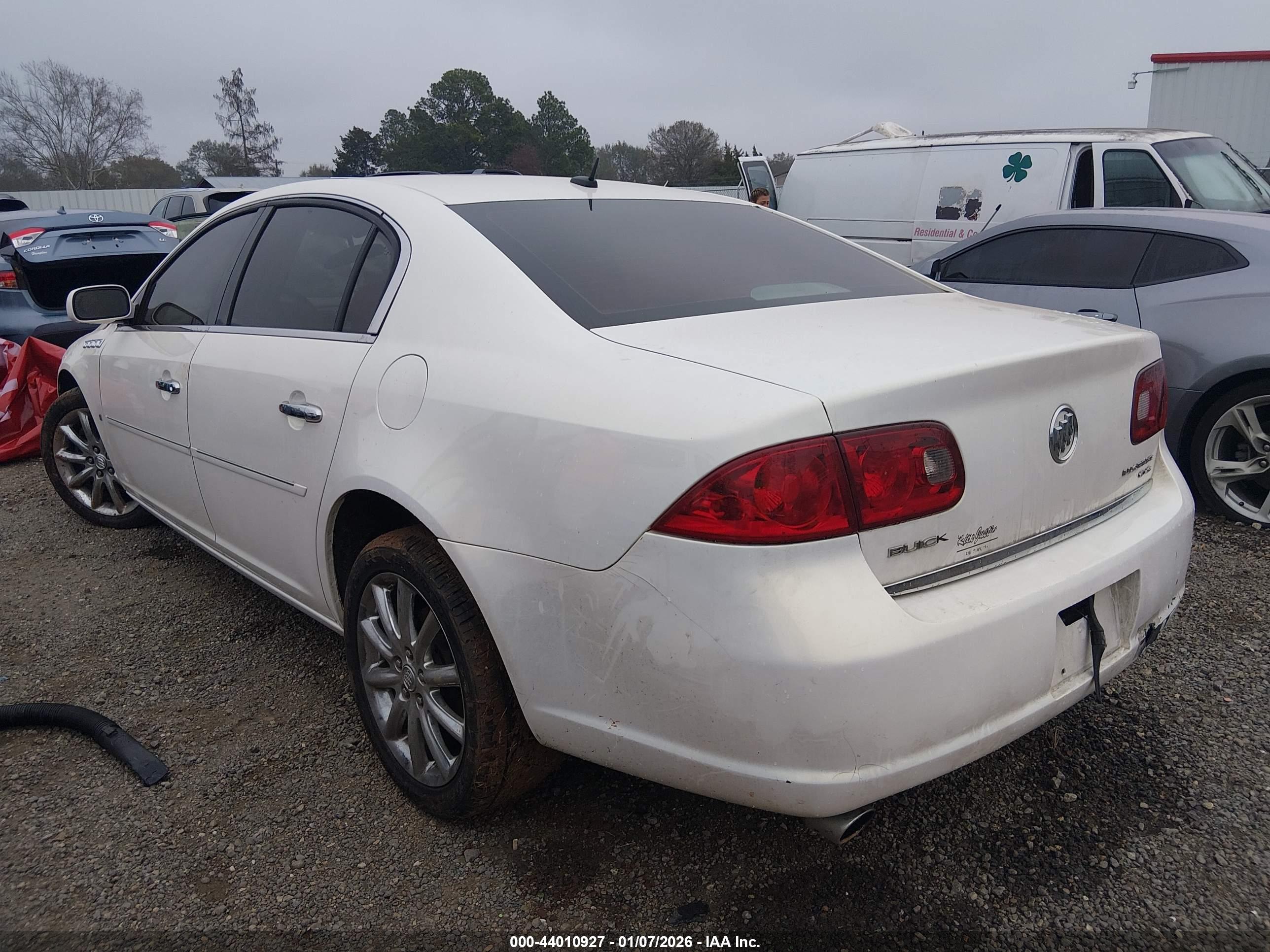 BUICK LUCERNE image 3