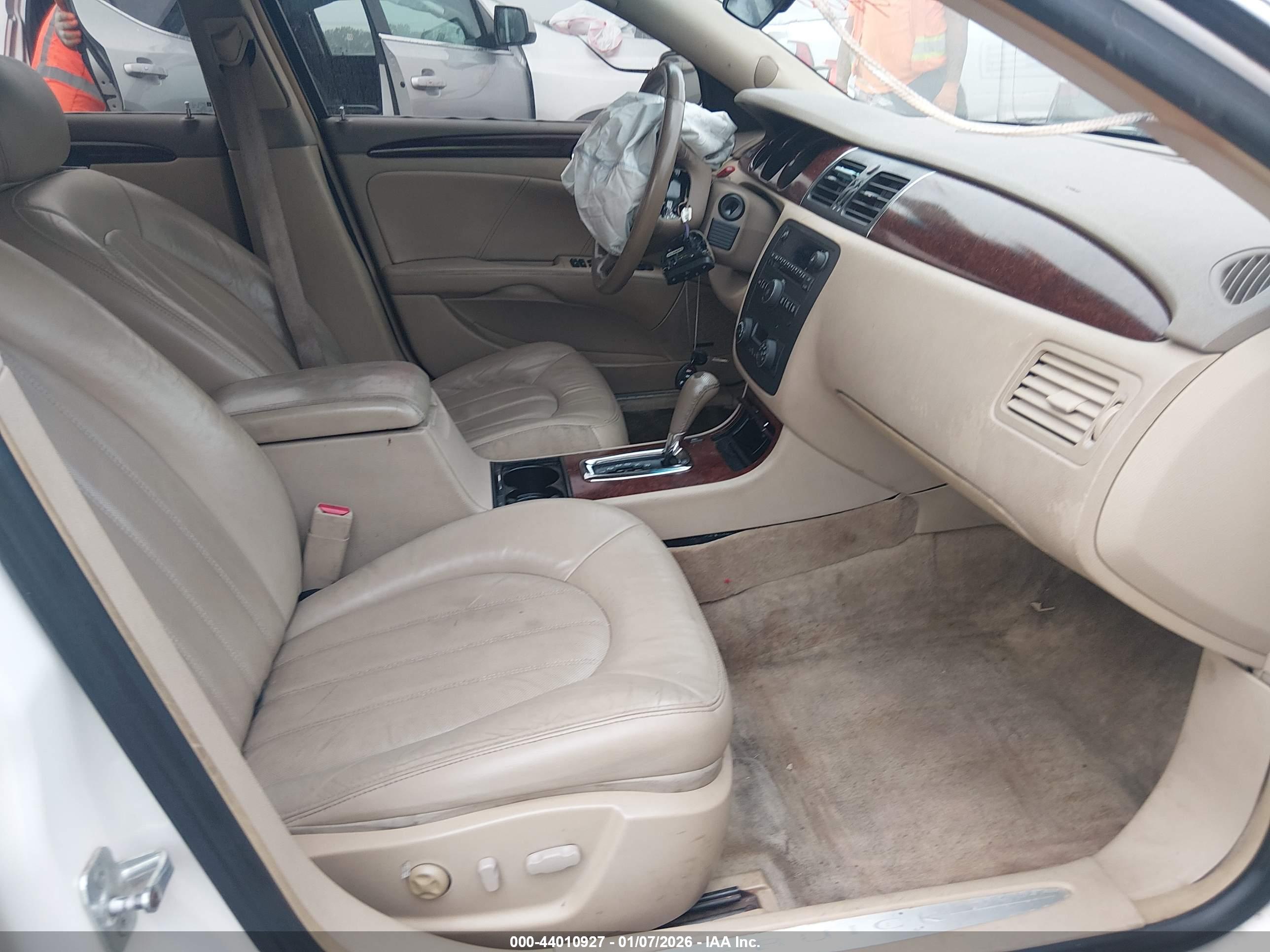 BUICK LUCERNE image 5