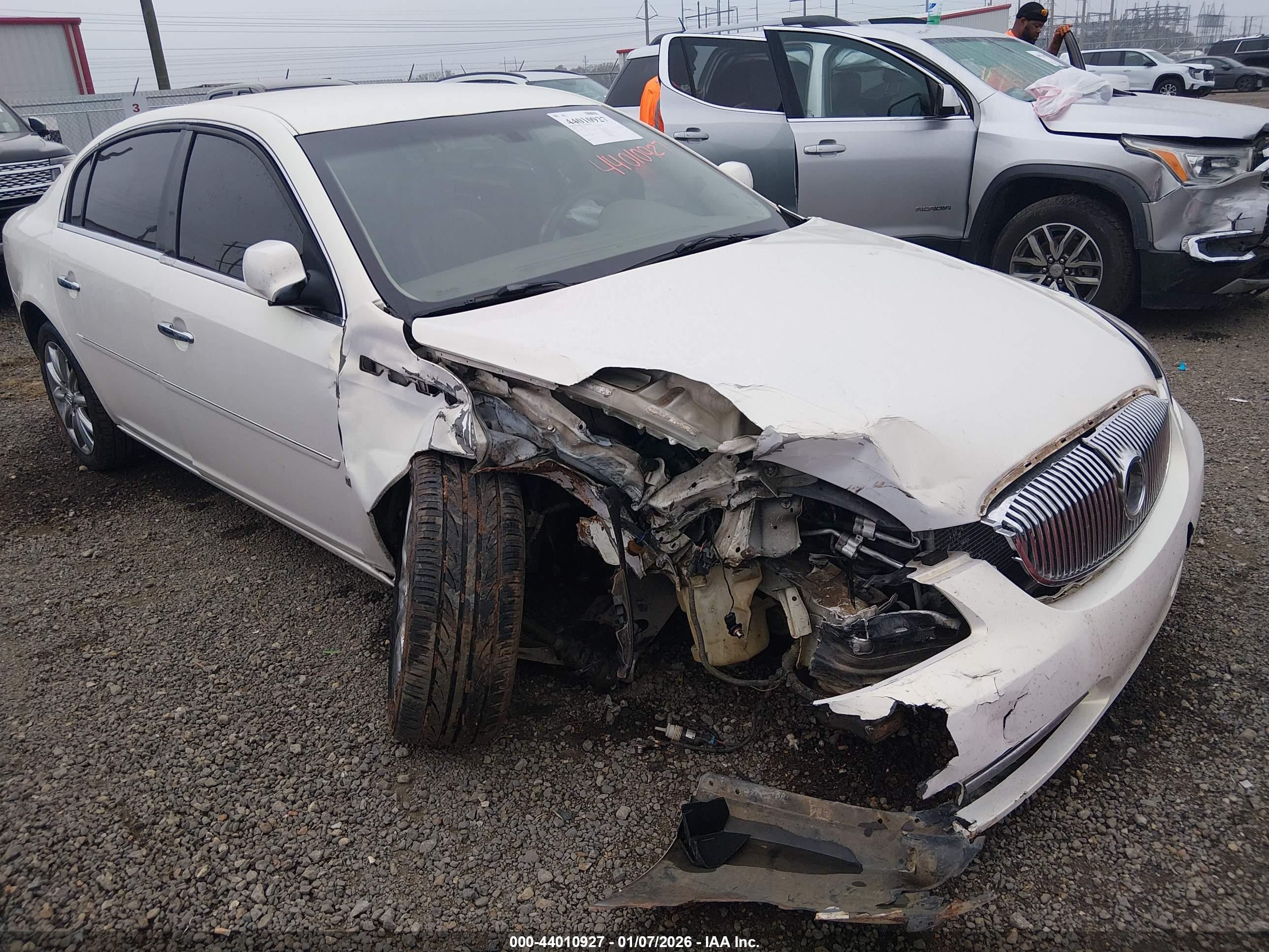 BUICK LUCERNE image 6