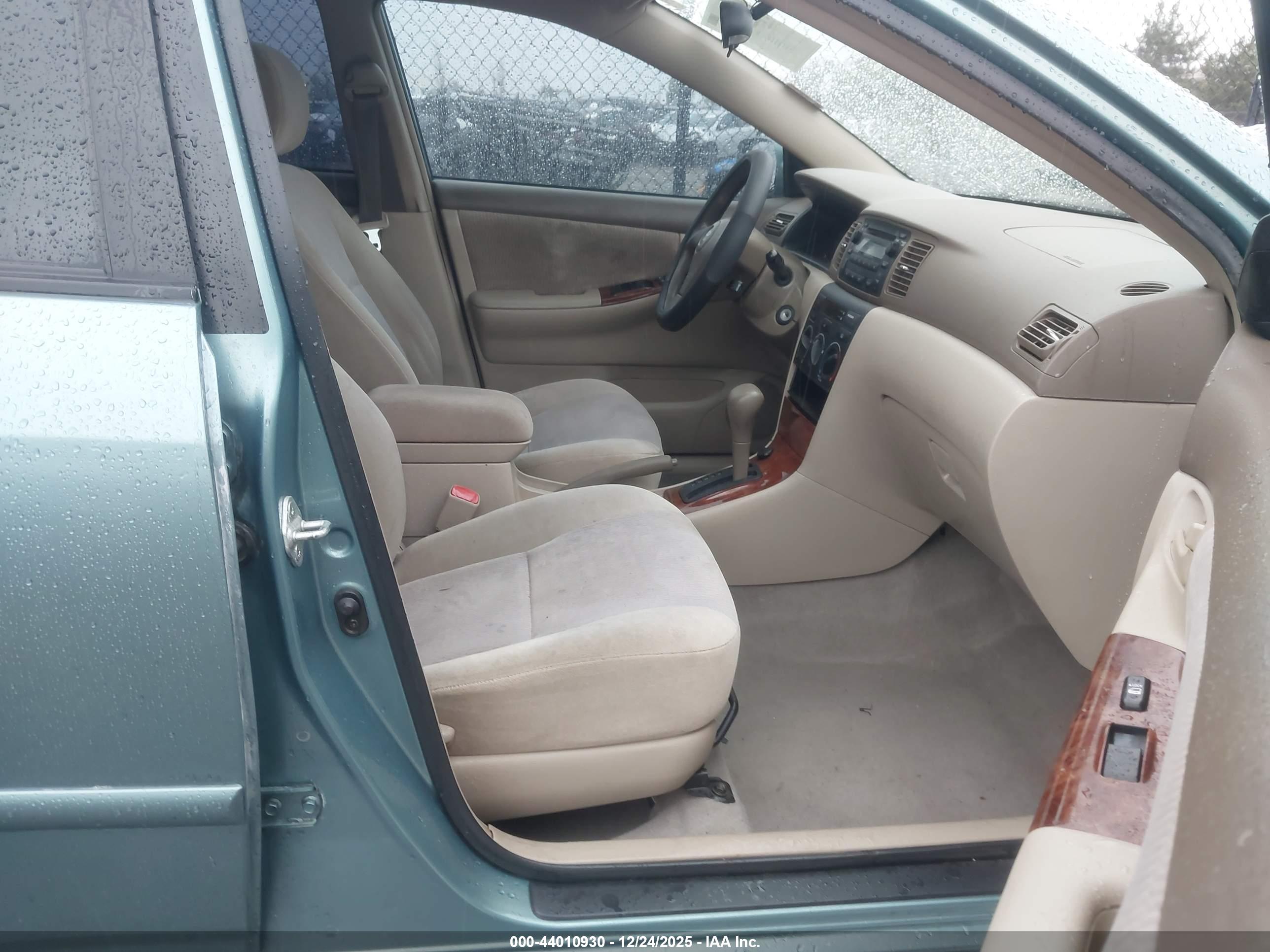 TOYOTA COROLLA image 5