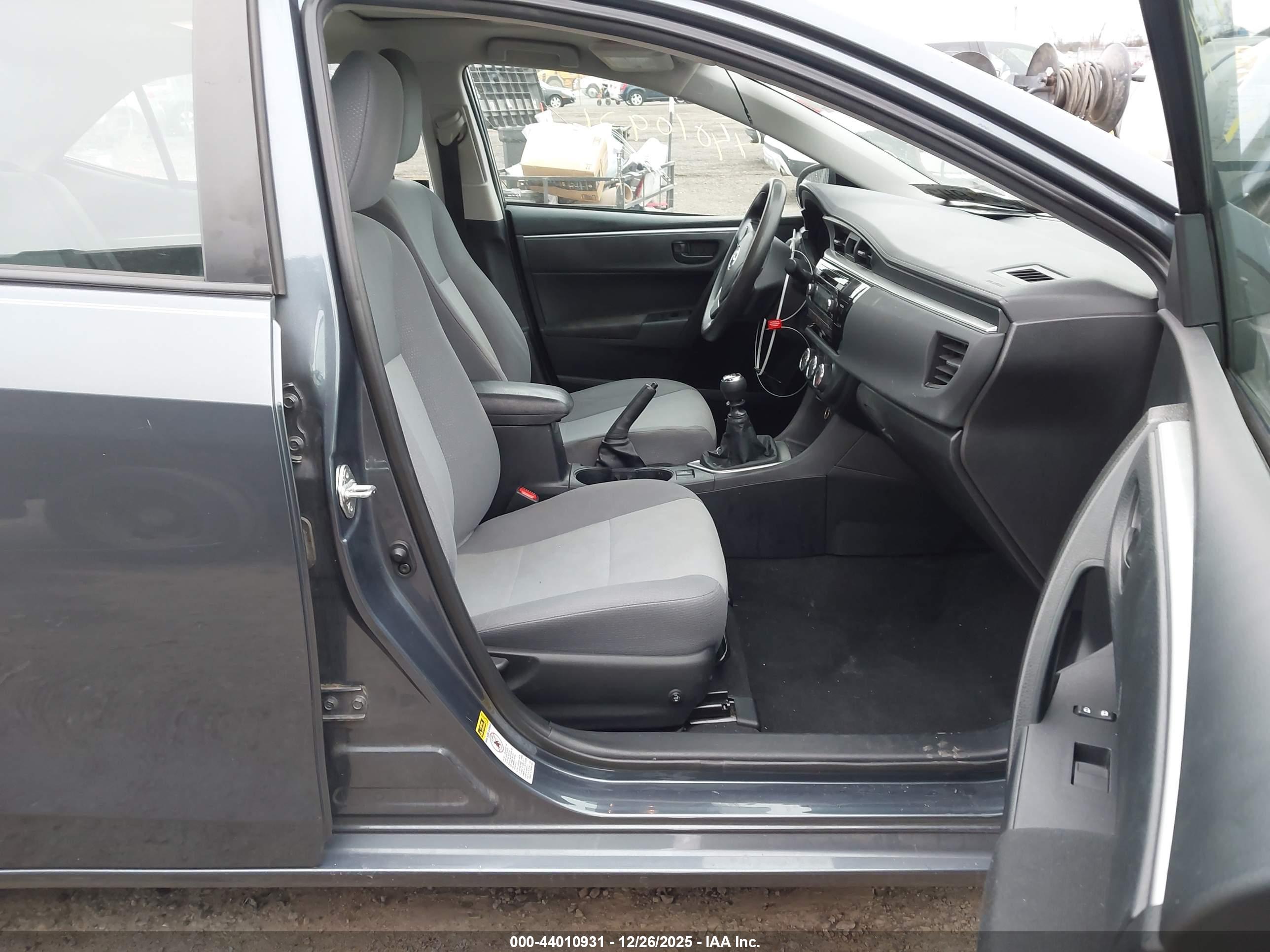 TOYOTA COROLLA image 5