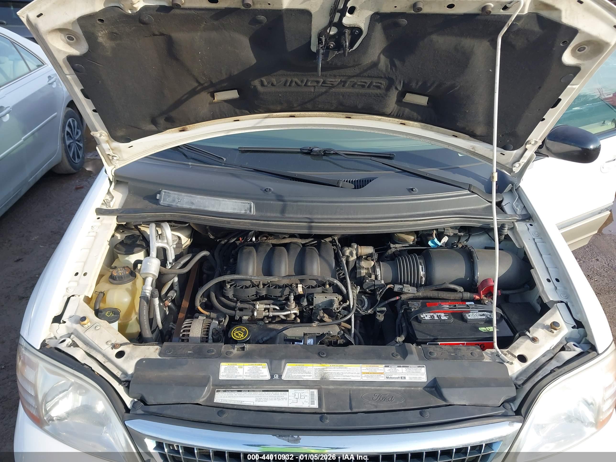 FORD WINDSTAR image 10