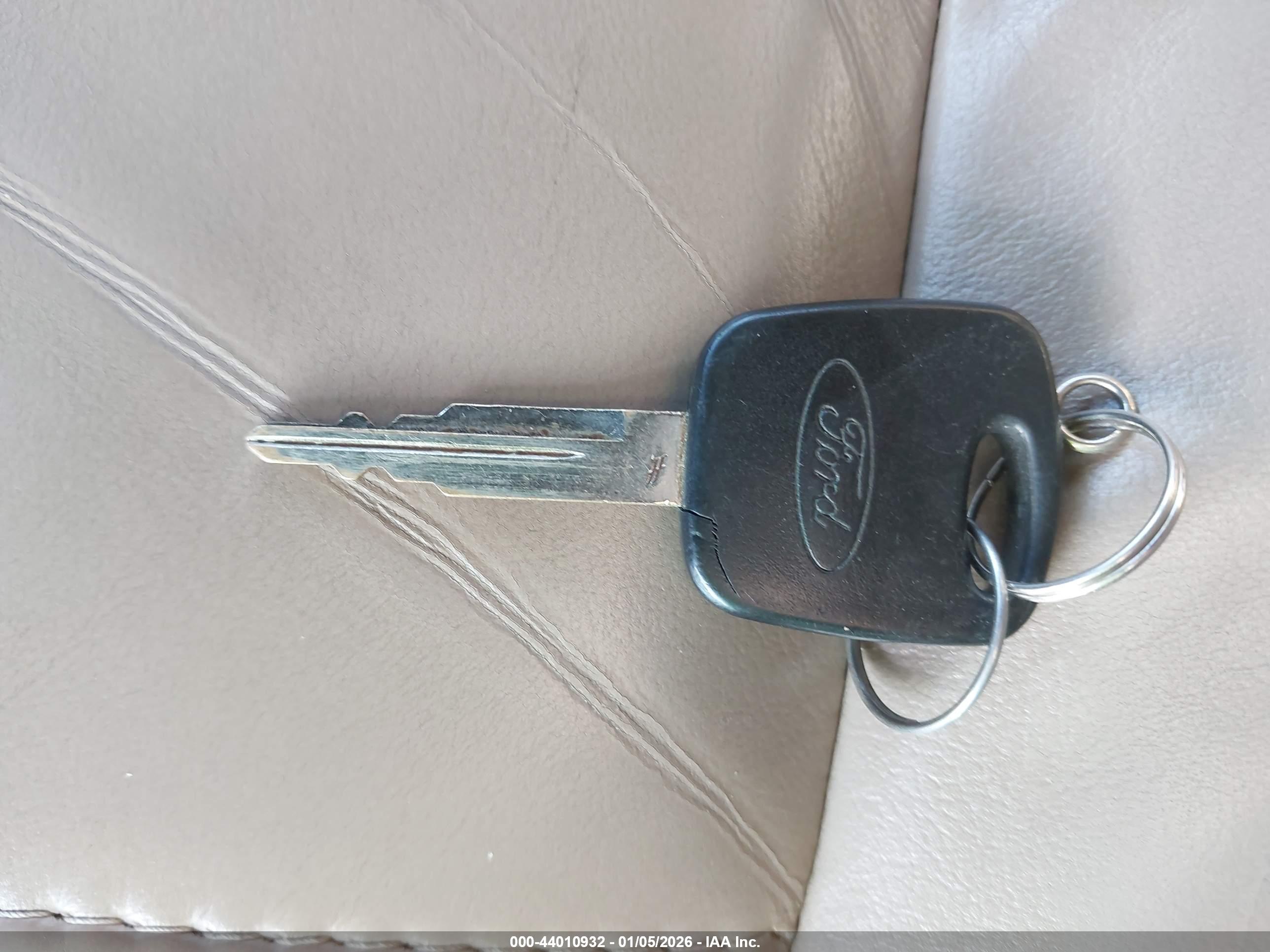 FORD WINDSTAR image 11