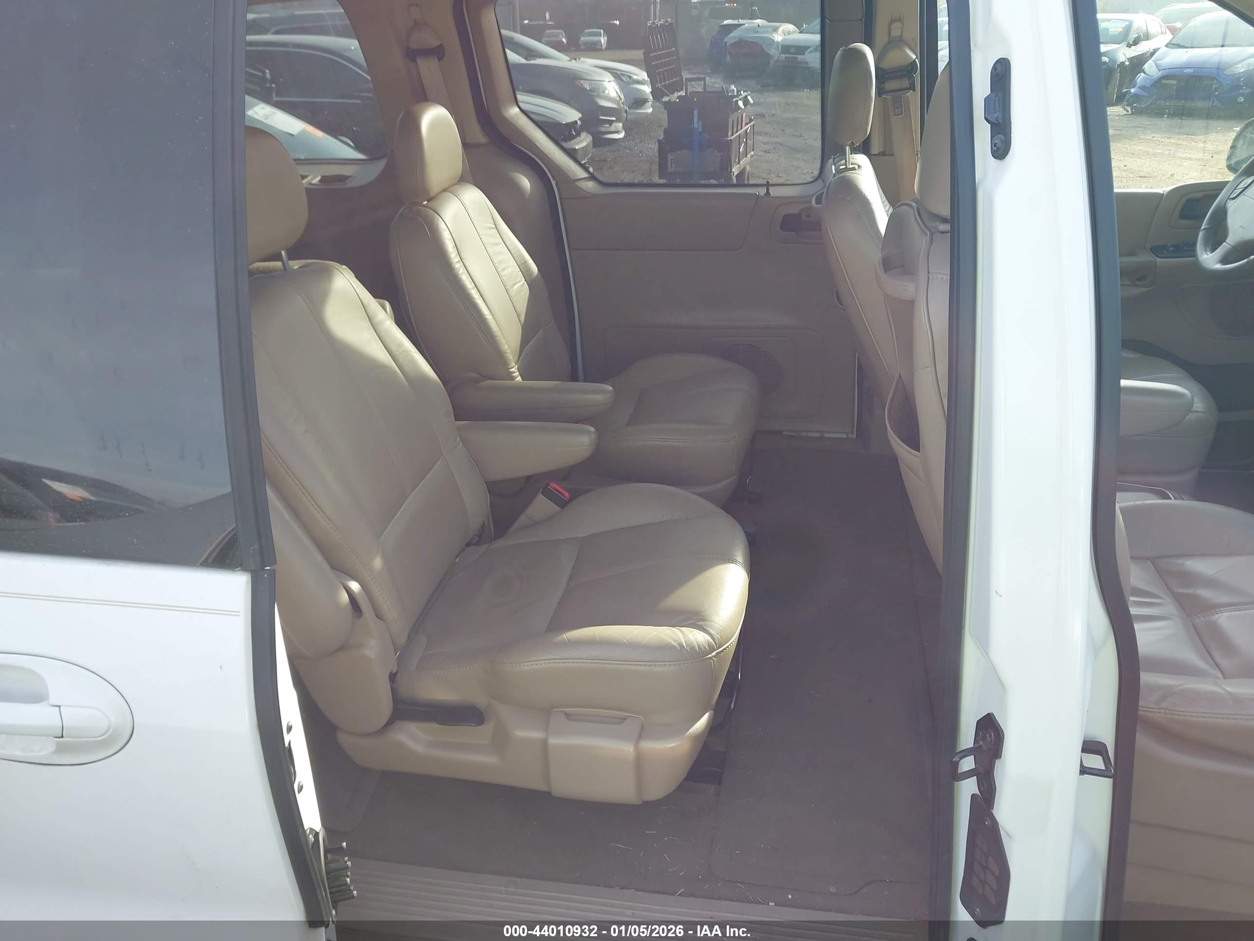 FORD WINDSTAR image 8