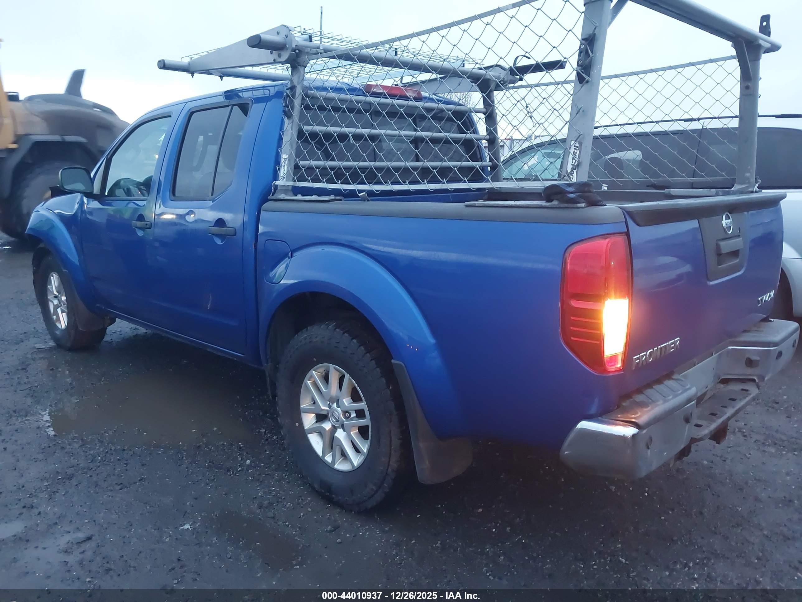 NISSAN FRONTIER image 3
