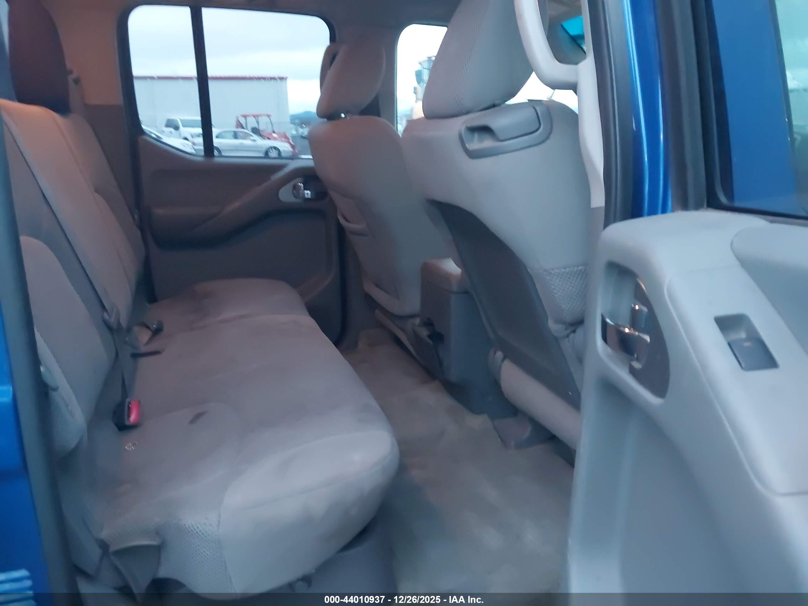 NISSAN FRONTIER image 8