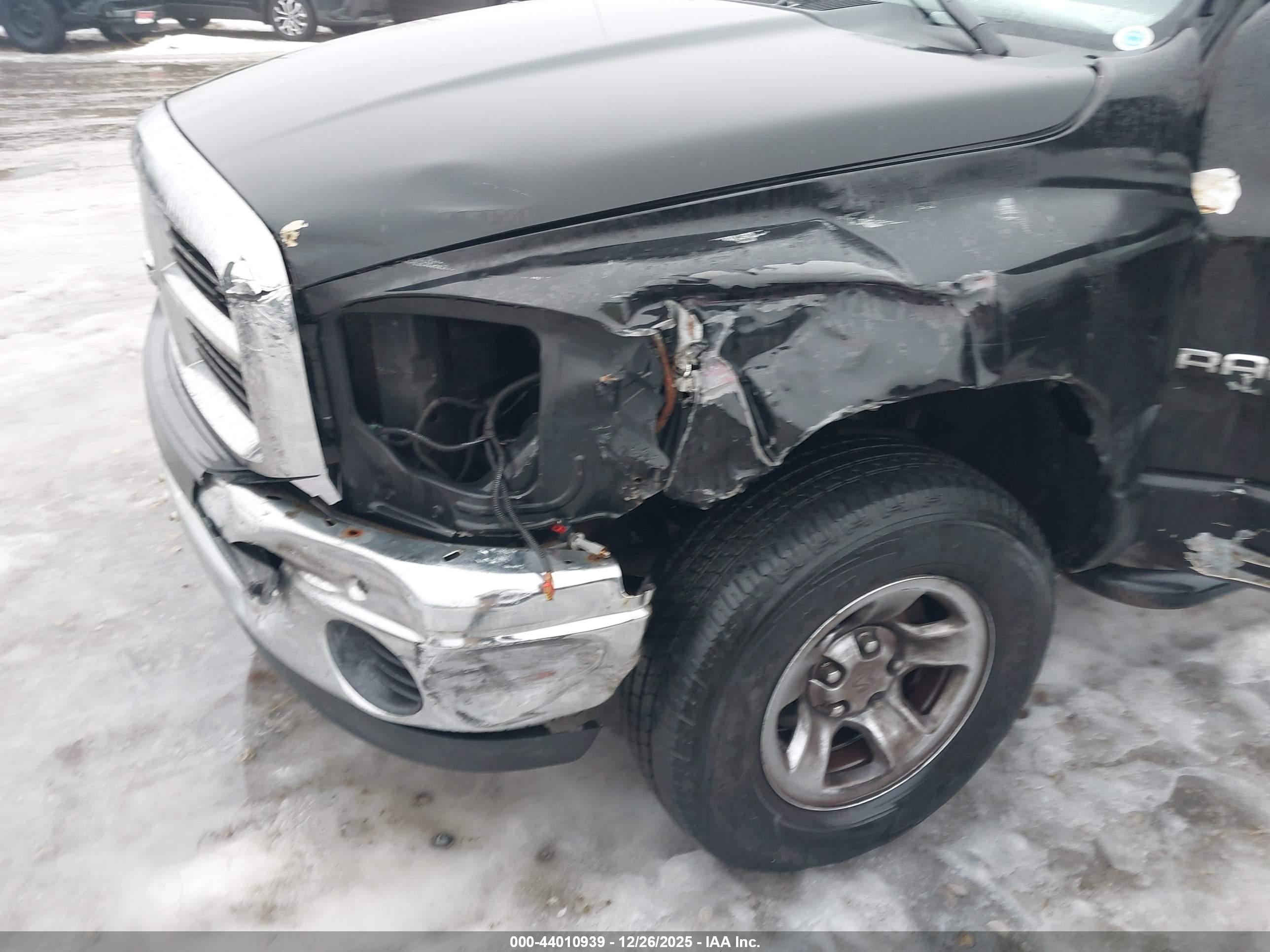 DODGE RAM image 6