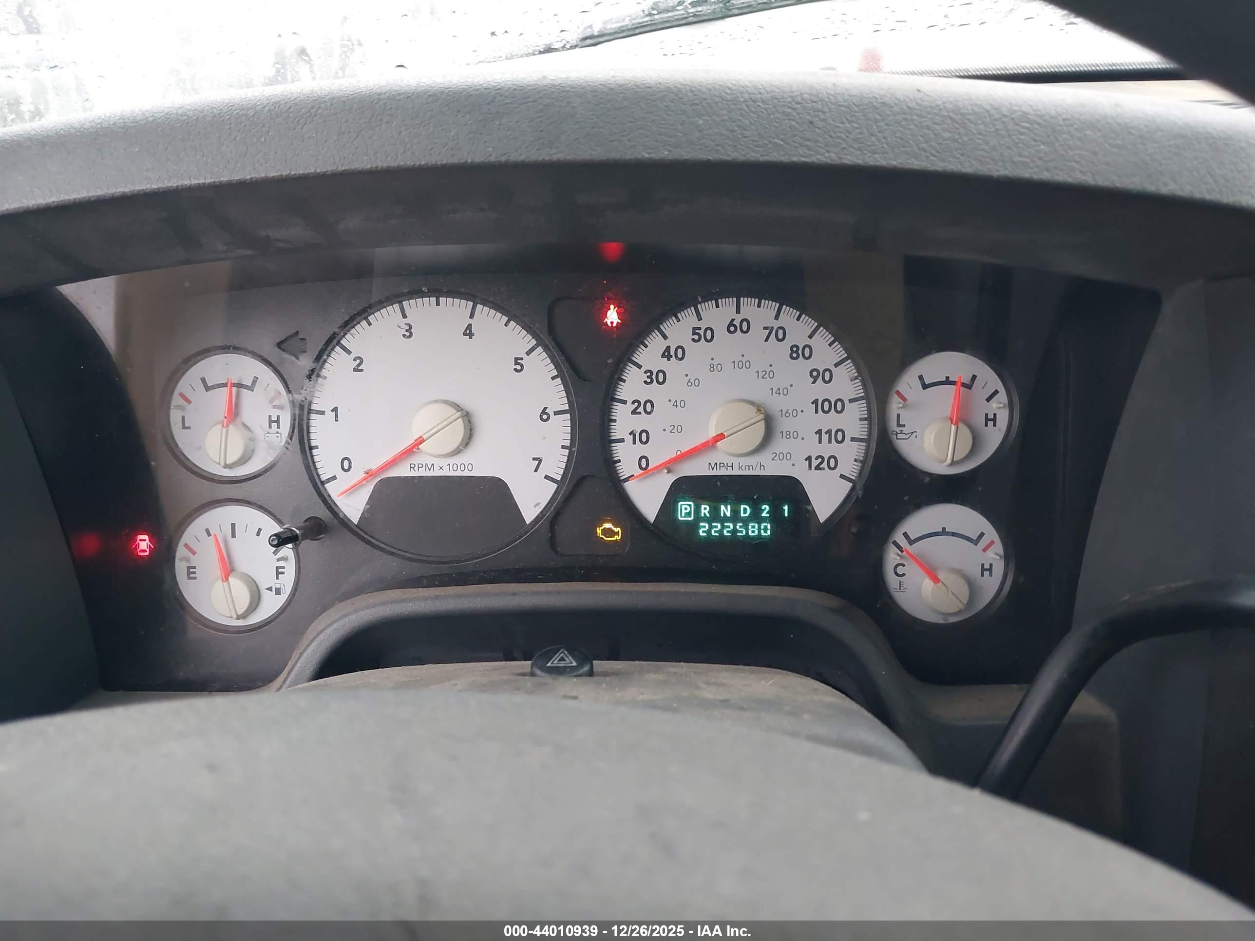 DODGE RAM image 7