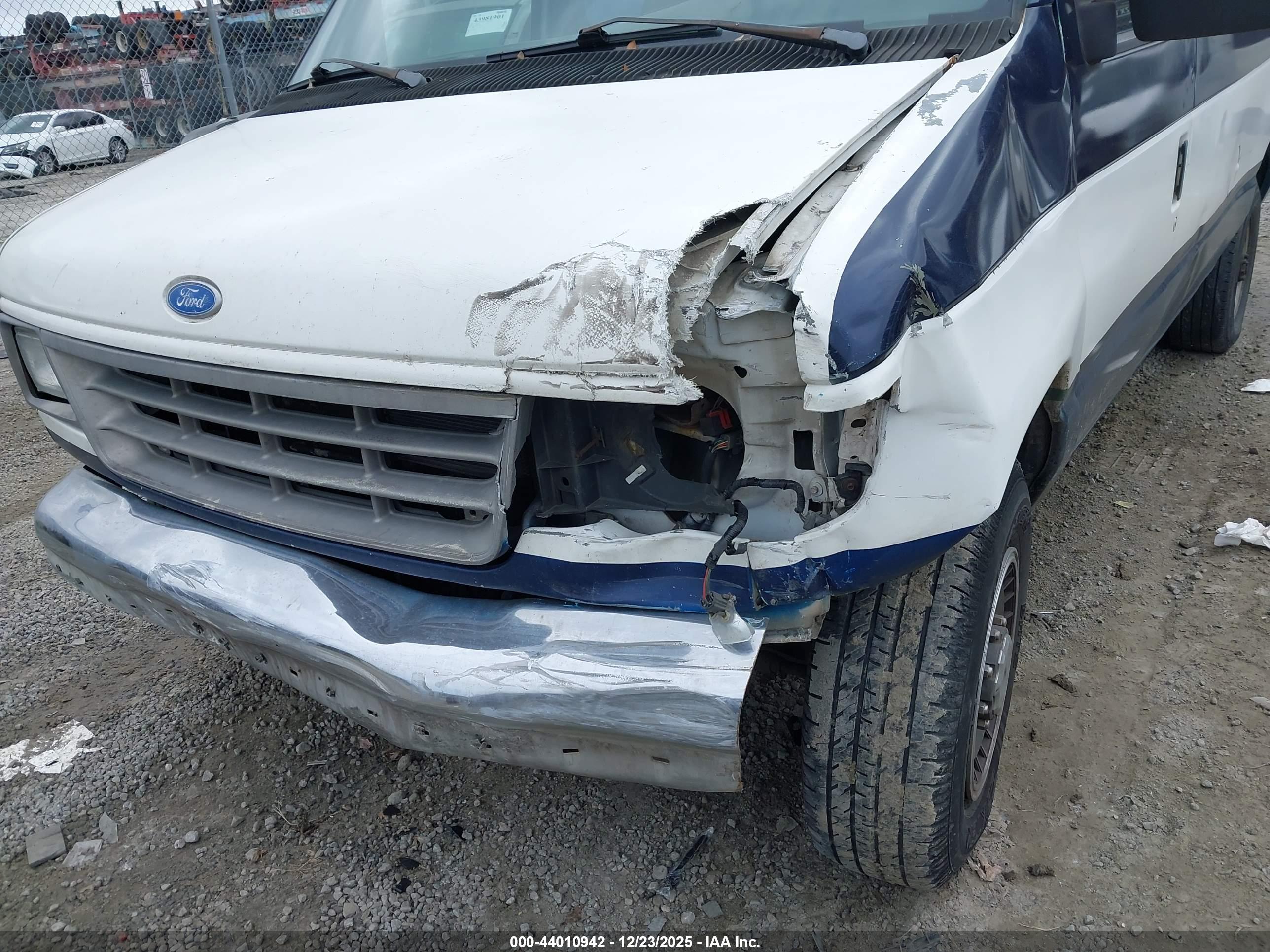 FORD ECONOLINE image 6