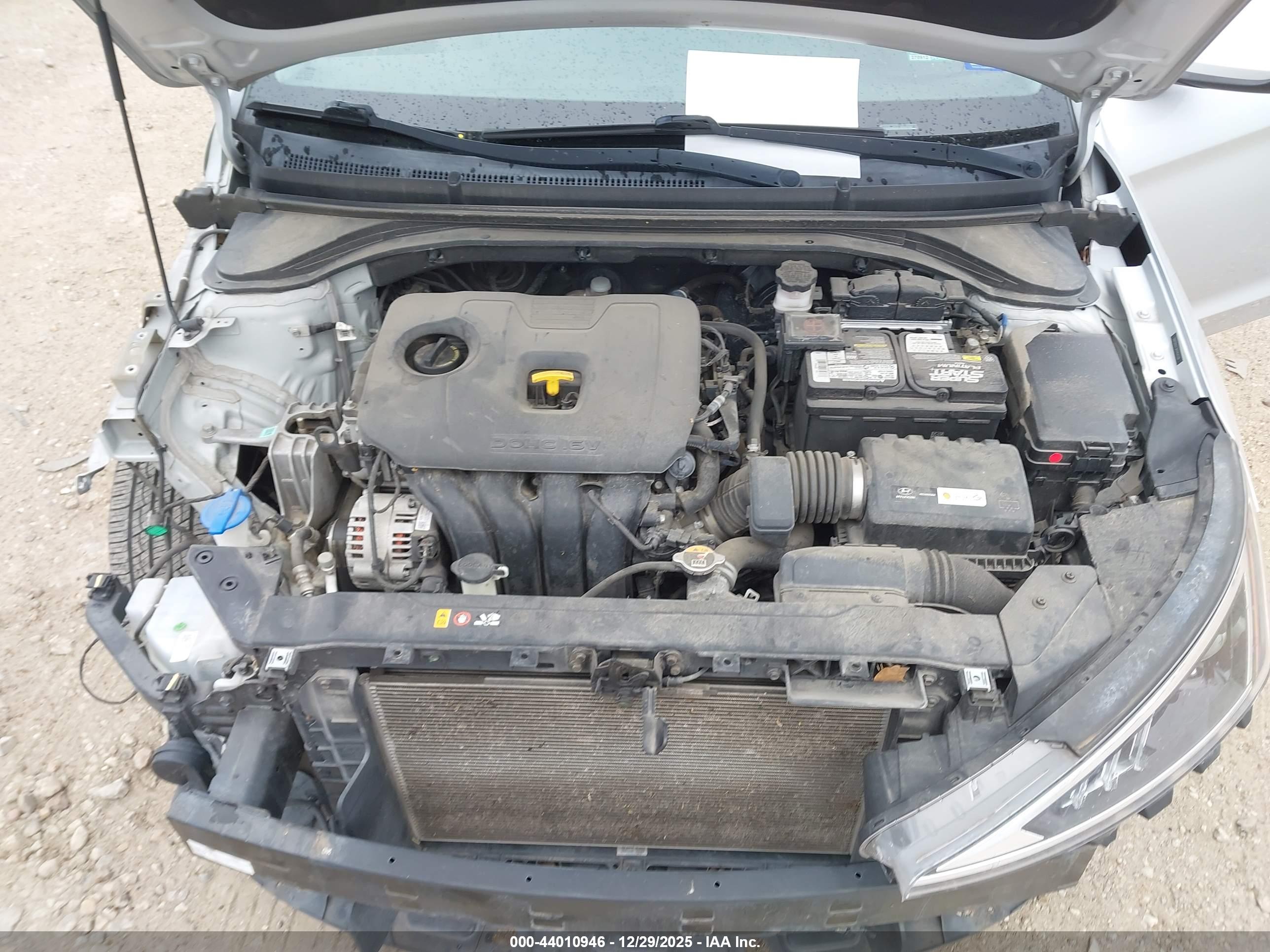 HYUNDAI ELANTRA image 10
