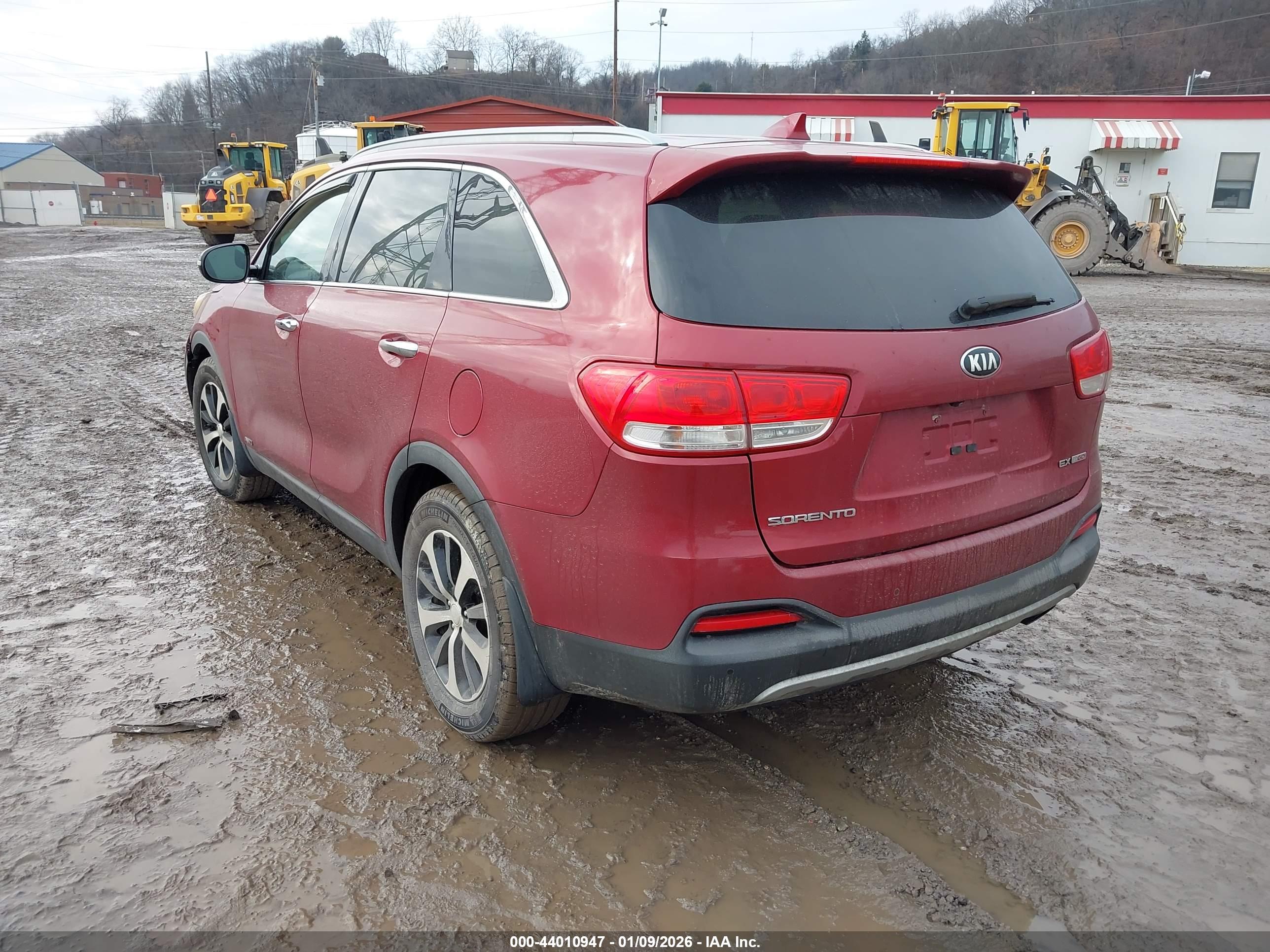 KIA SORENTO image 3