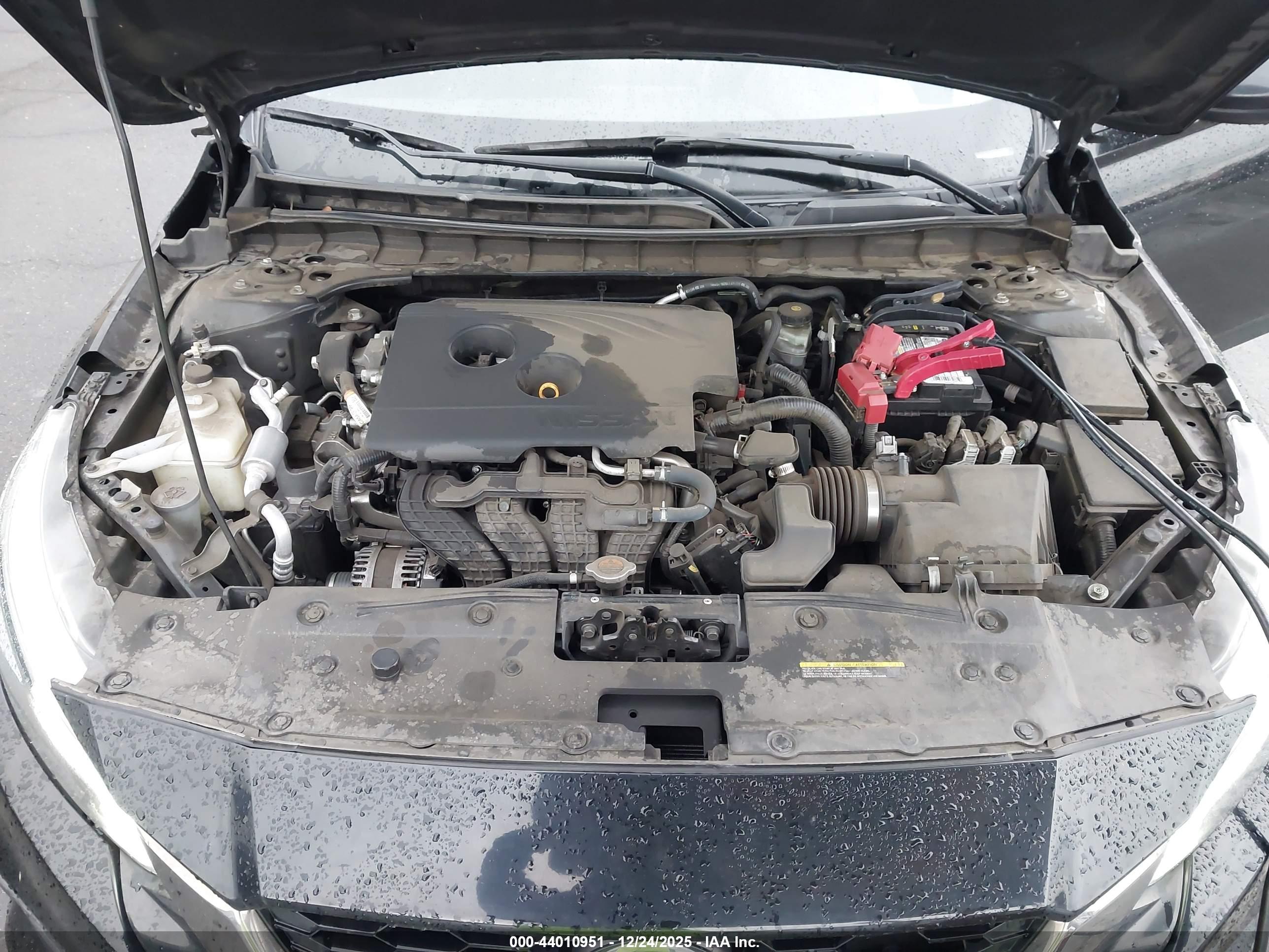 NISSAN ALTIMA image 10