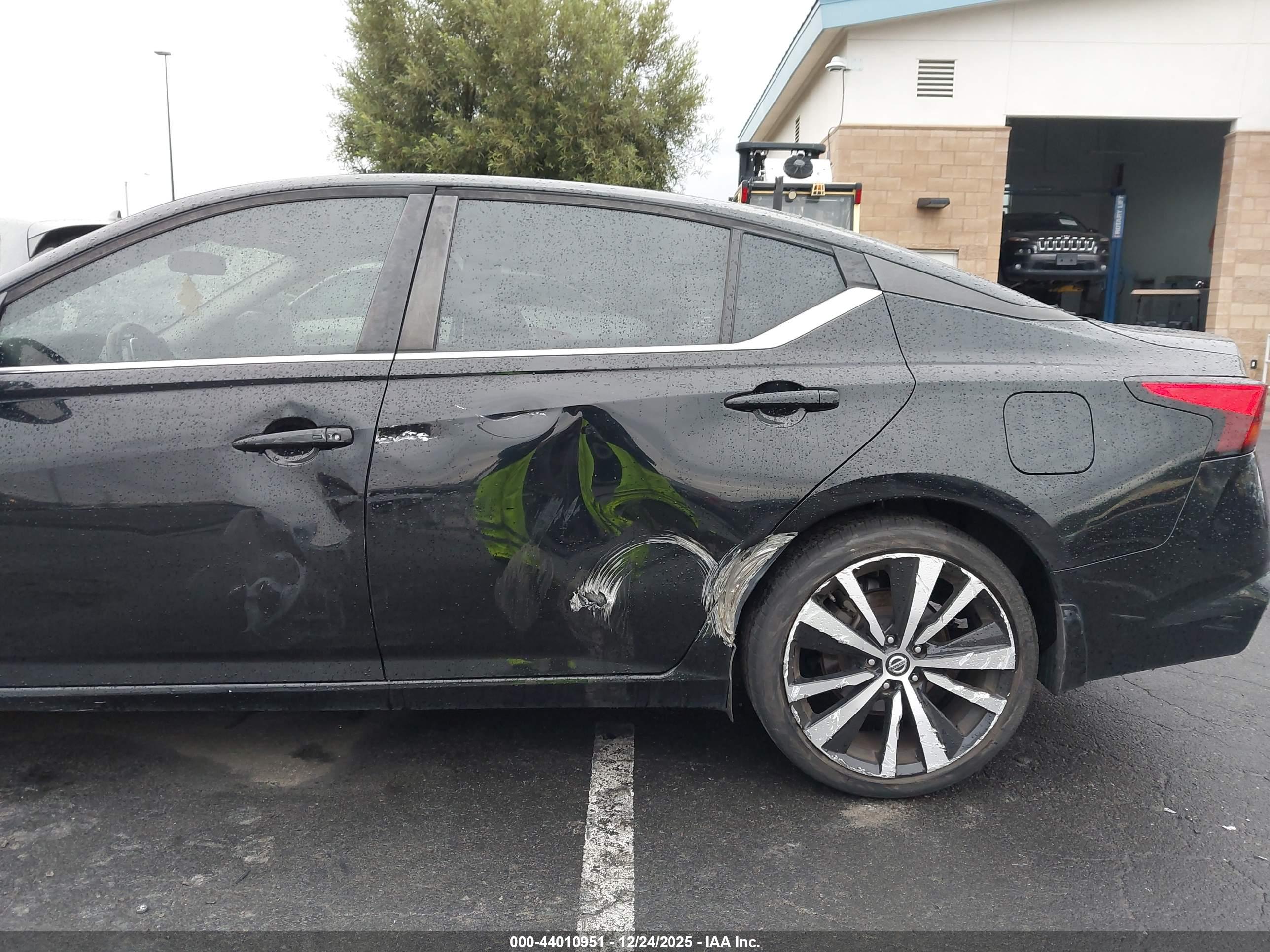 NISSAN ALTIMA image 6