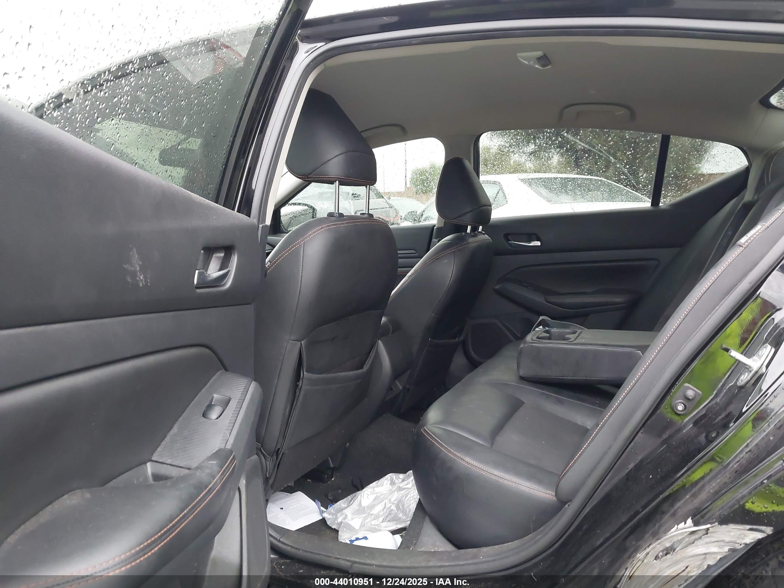 NISSAN ALTIMA image 8