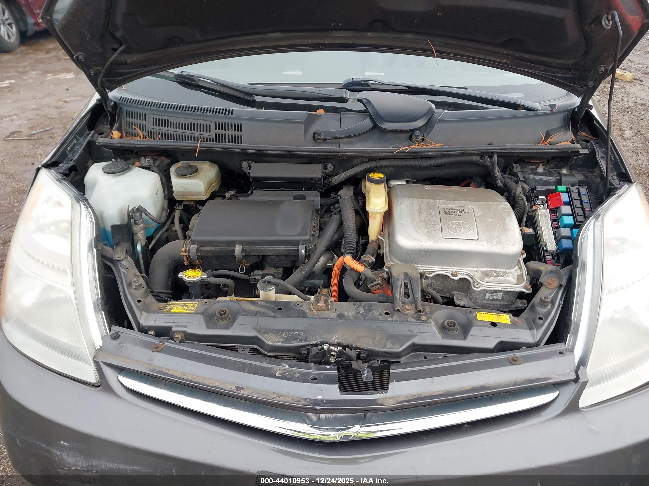 TOYOTA PRIUS image 10