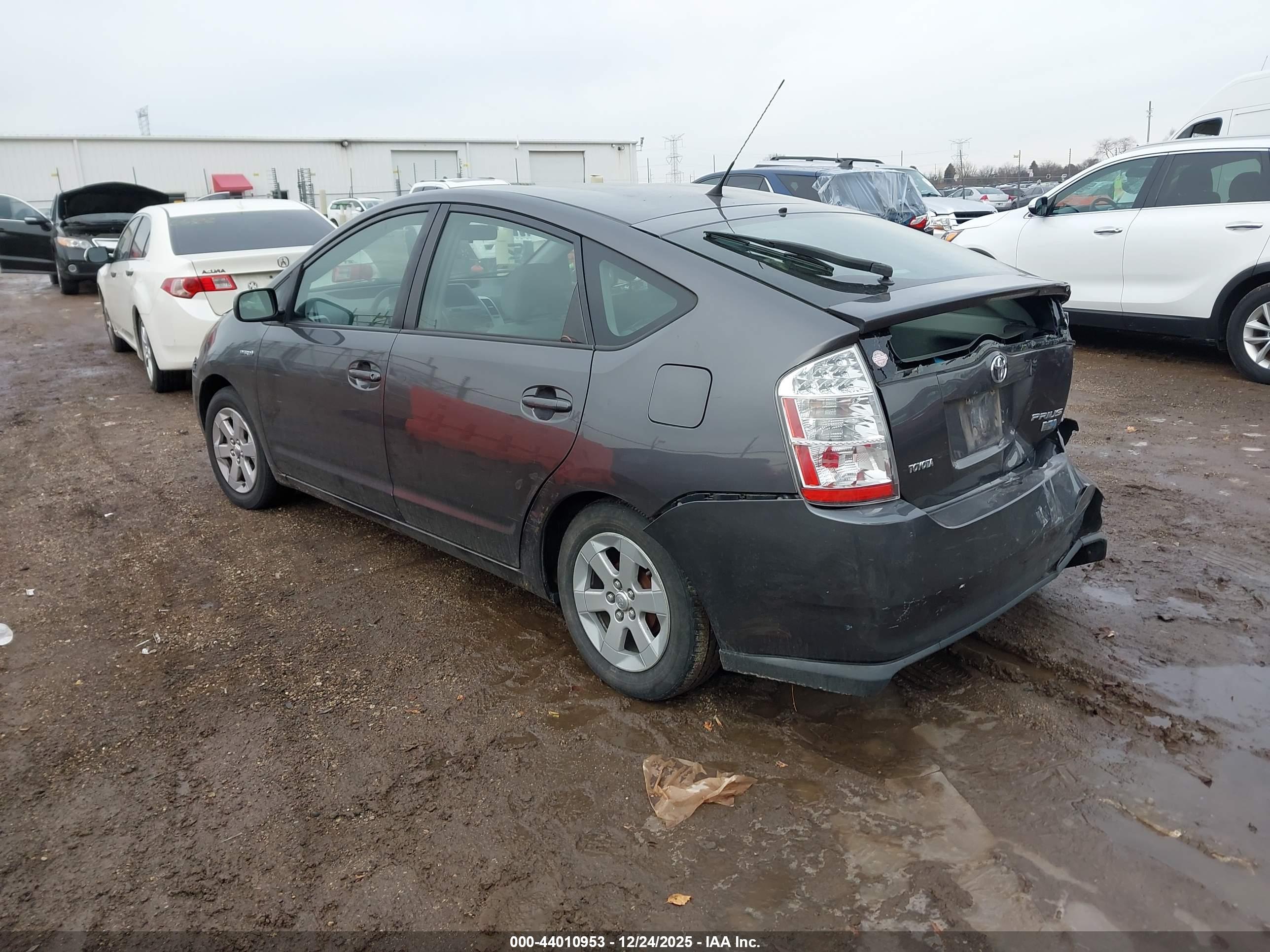 TOYOTA PRIUS image 3