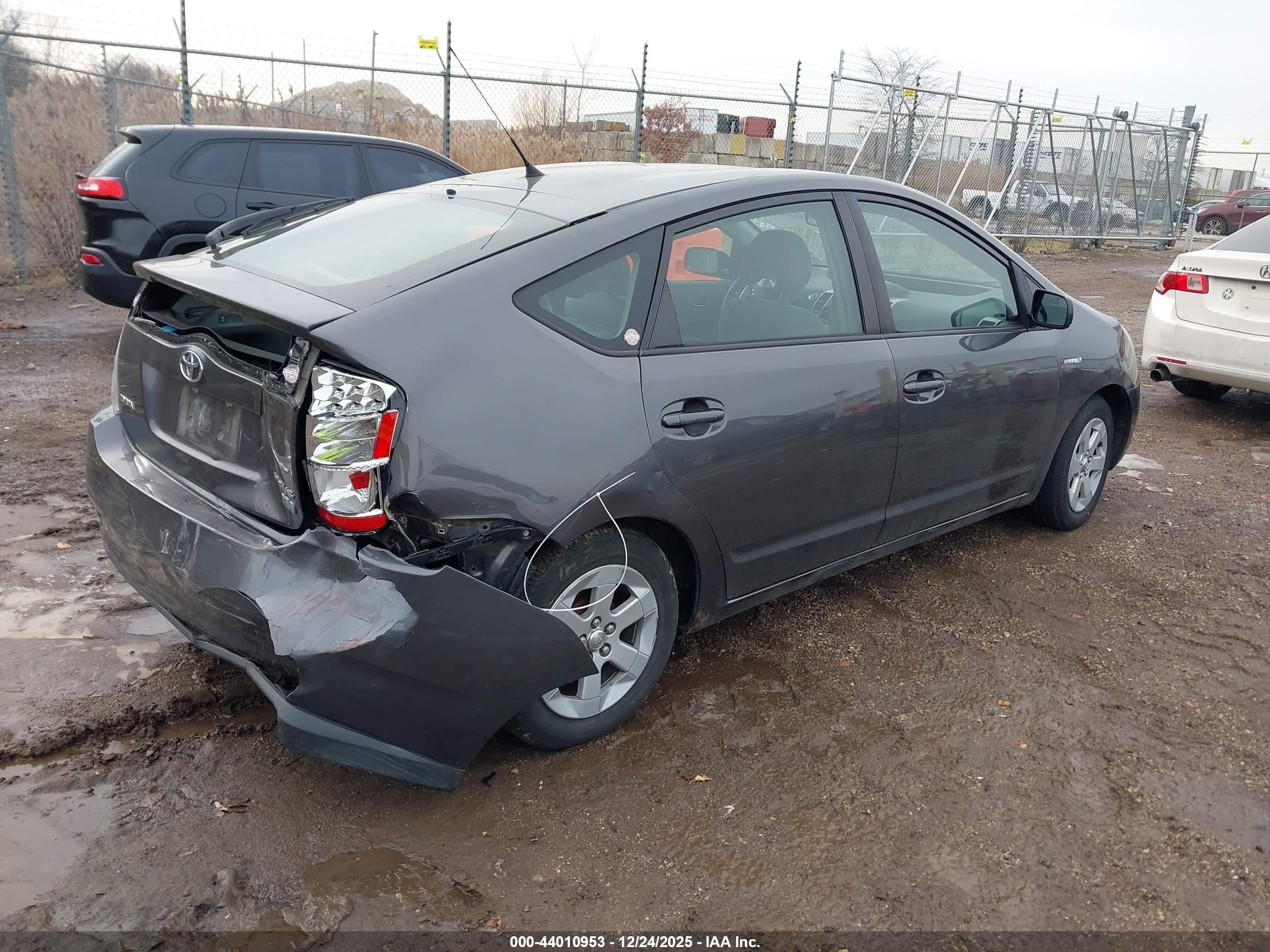 TOYOTA PRIUS image 4