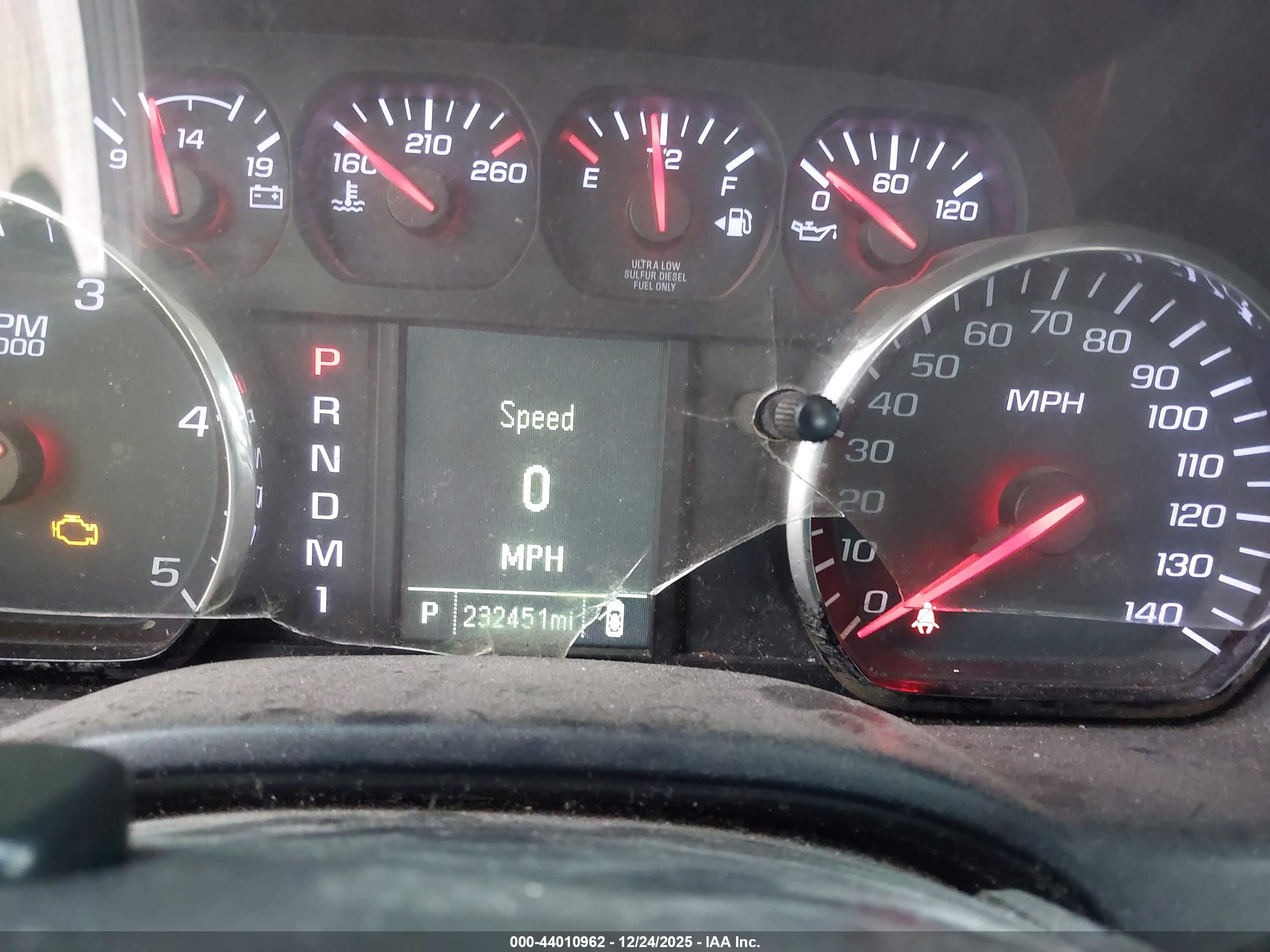 CHEVROLET SILVERADO image 7