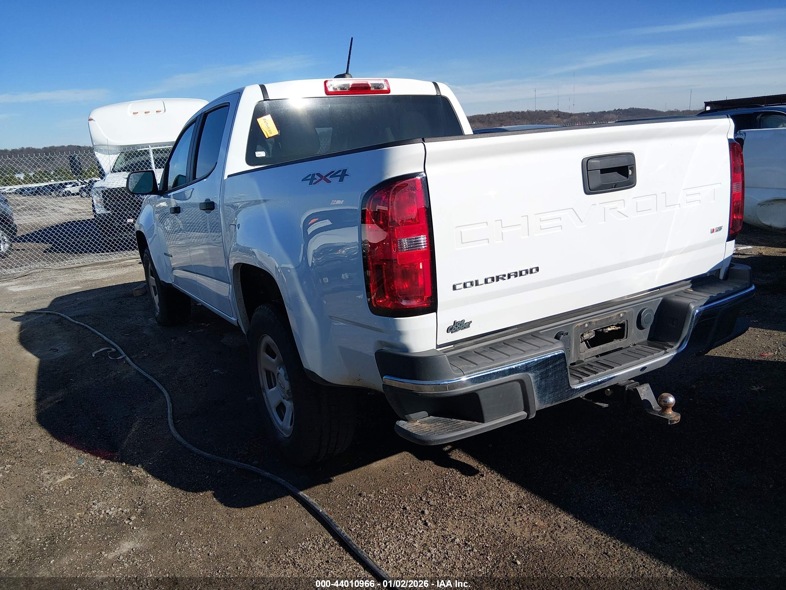 CHEVROLET COLORADO image 3