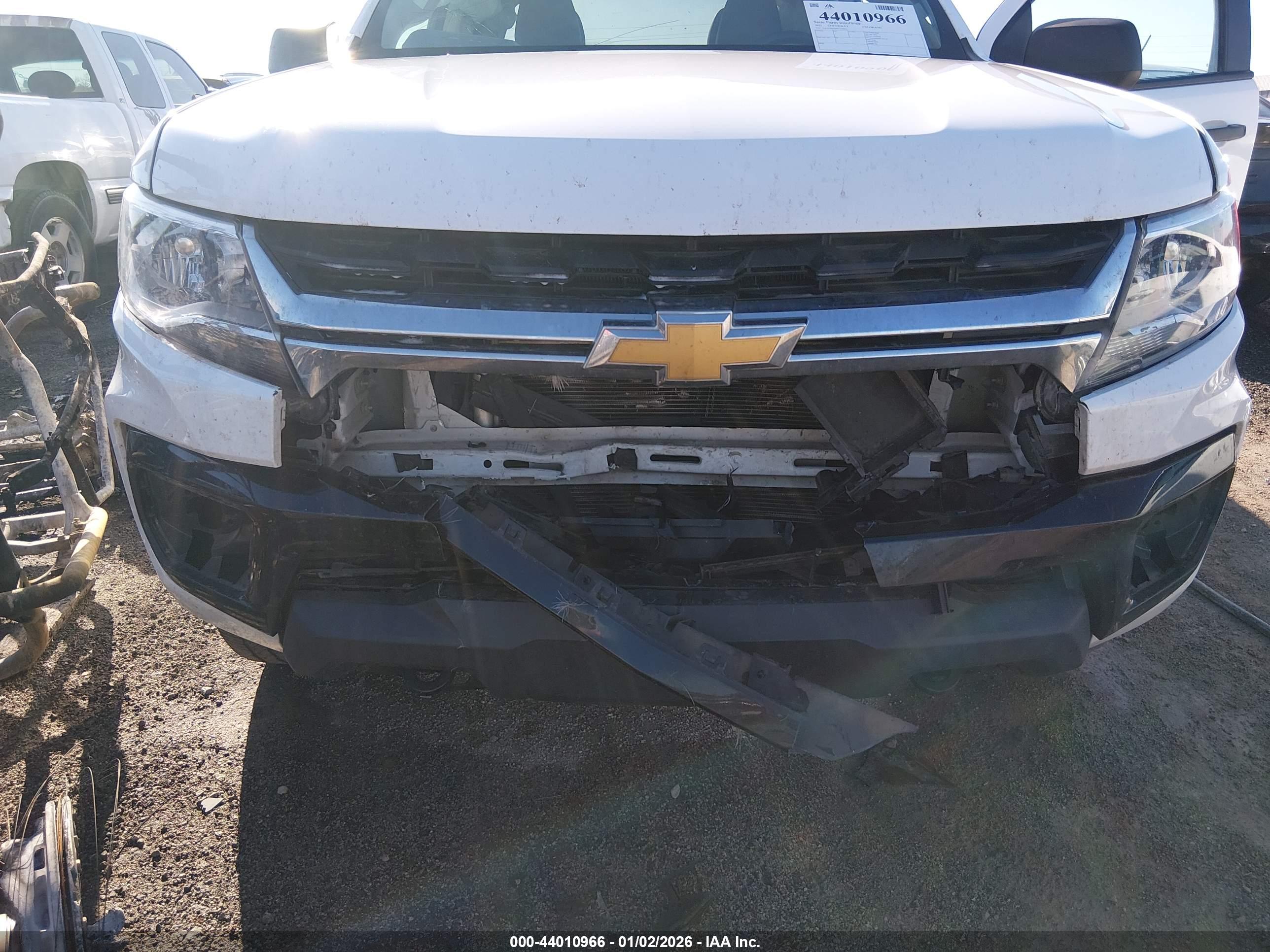 CHEVROLET COLORADO image 6