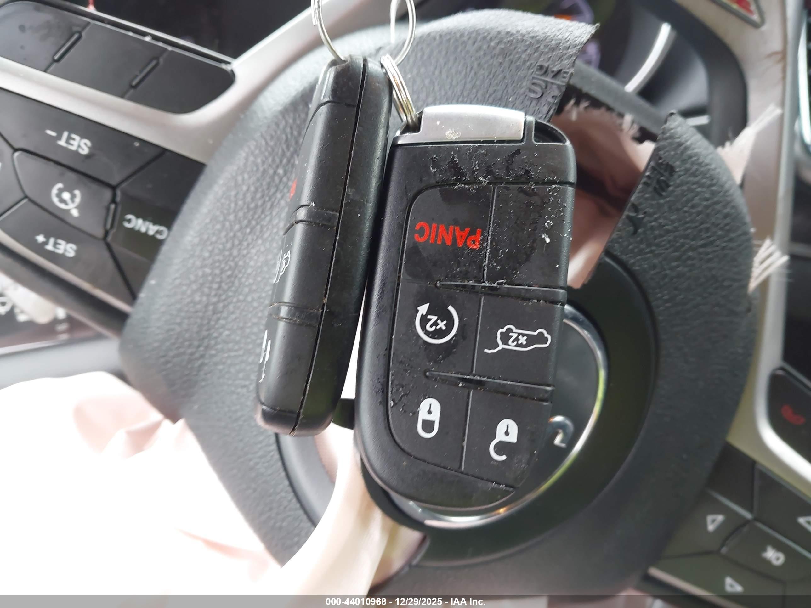 JEEP GRAND image 11