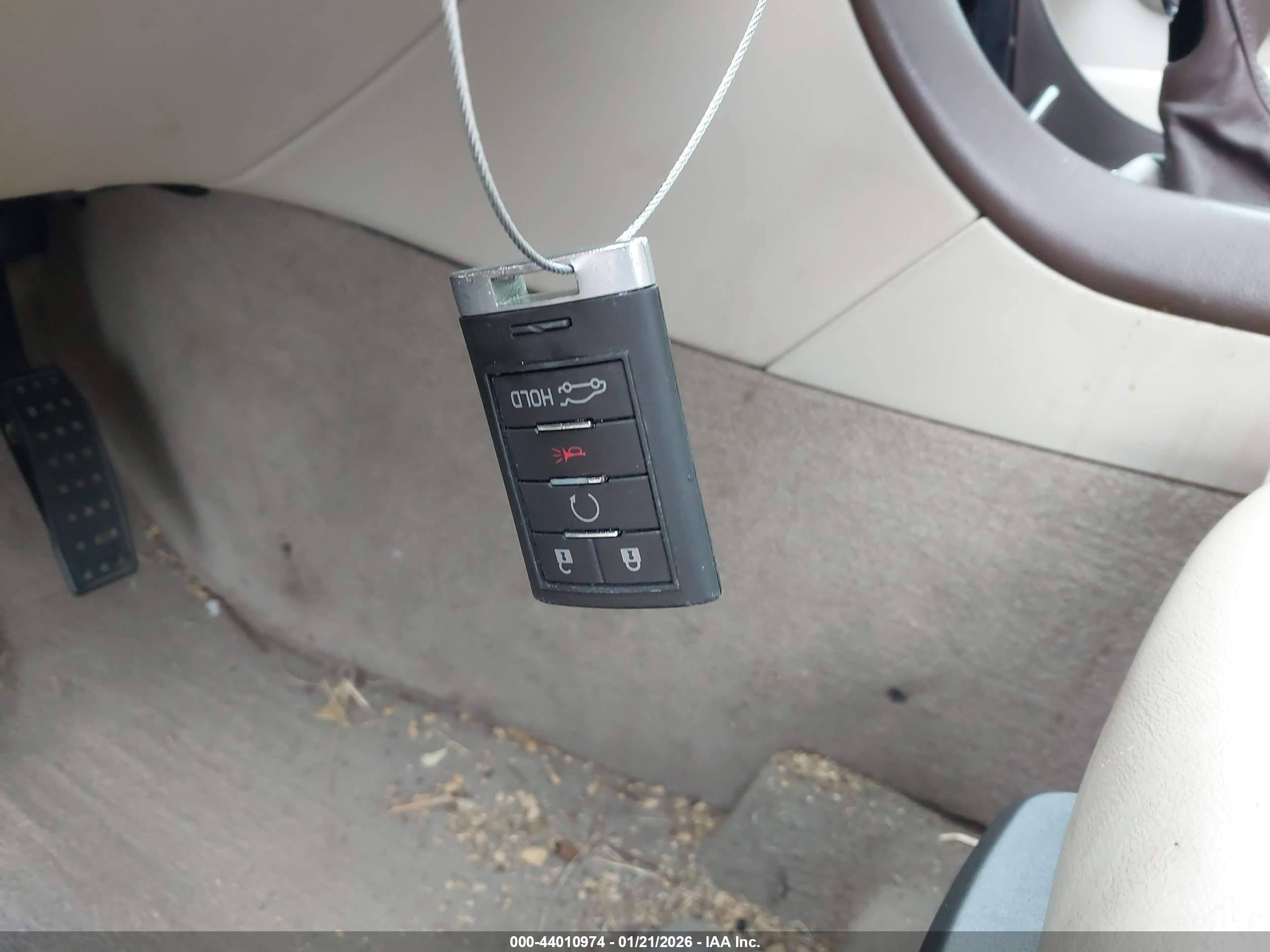 CADILLAC SRX image 11