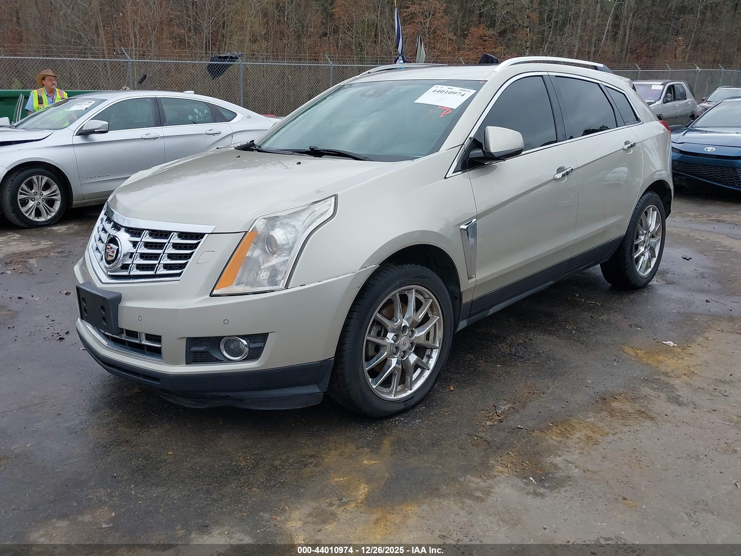 CADILLAC SRX image 2