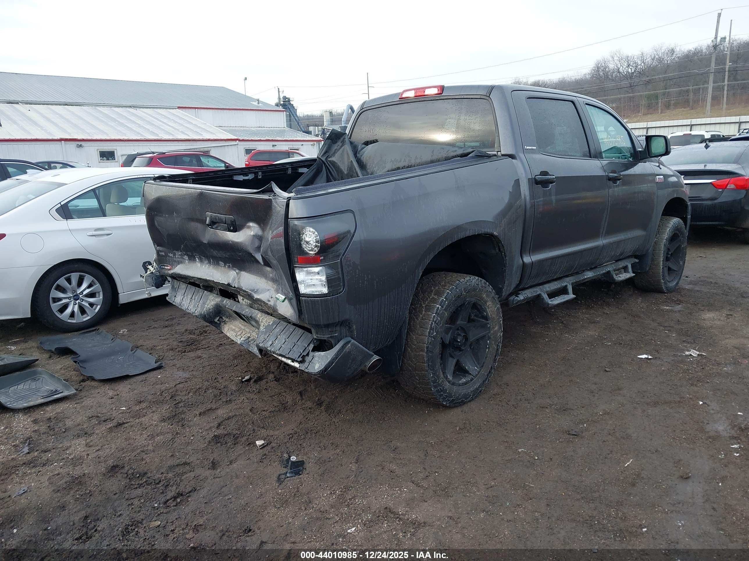 TOYOTA TUNDRA image 4