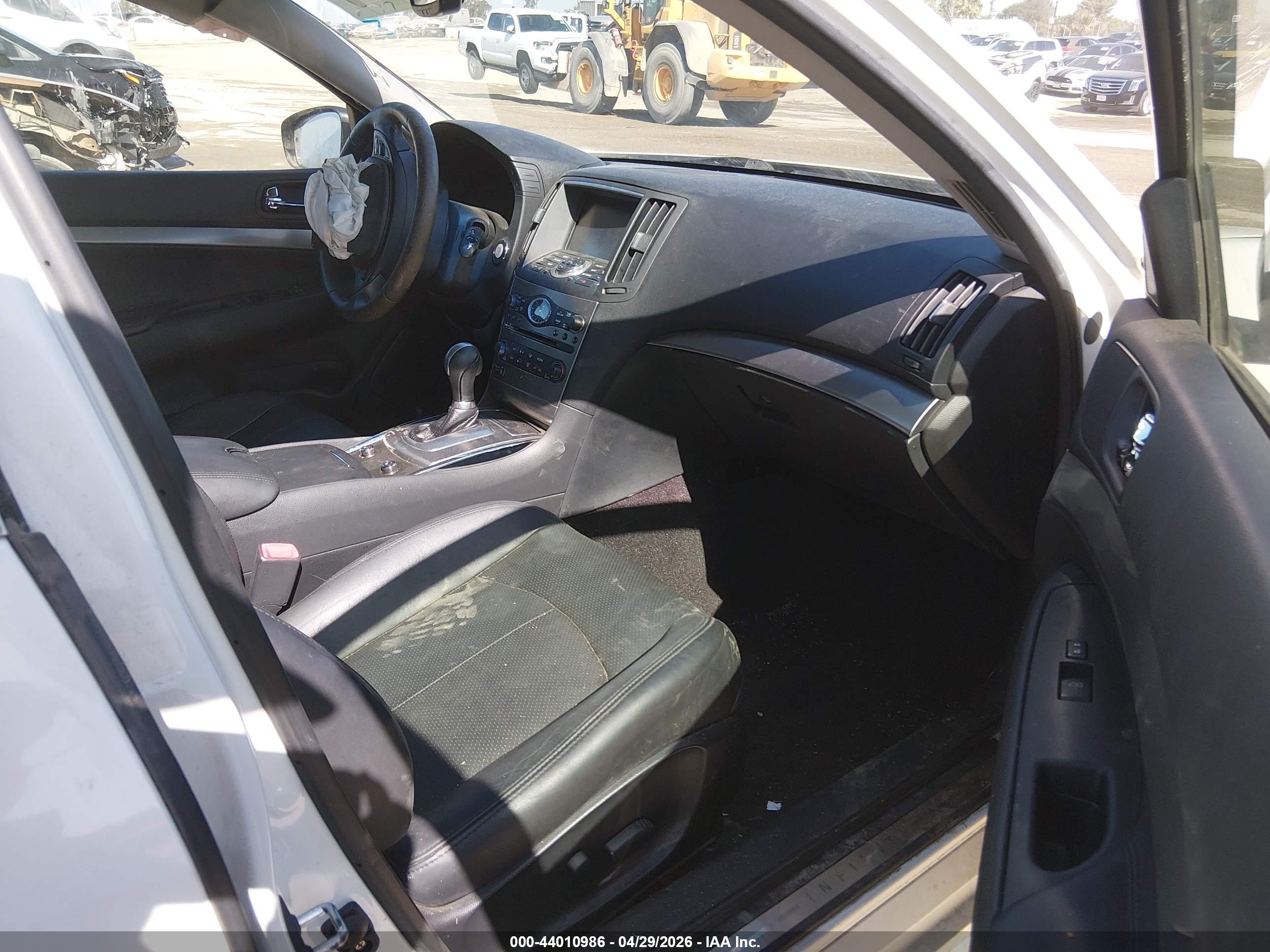 INFINITI G37 image 5