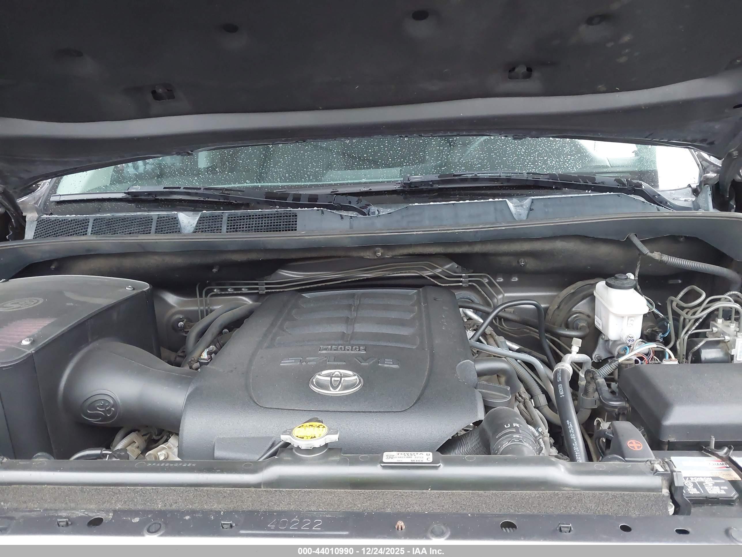 TOYOTA TUNDRA image 10