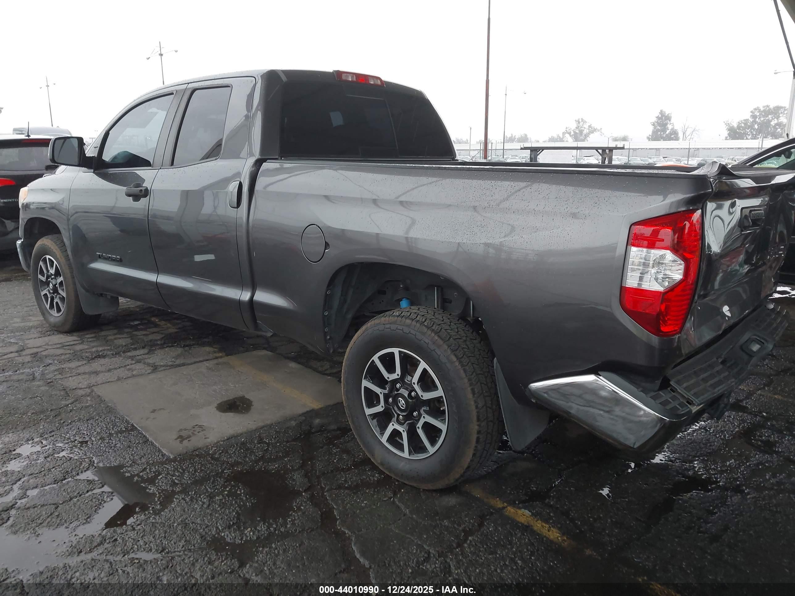 TOYOTA TUNDRA image 3