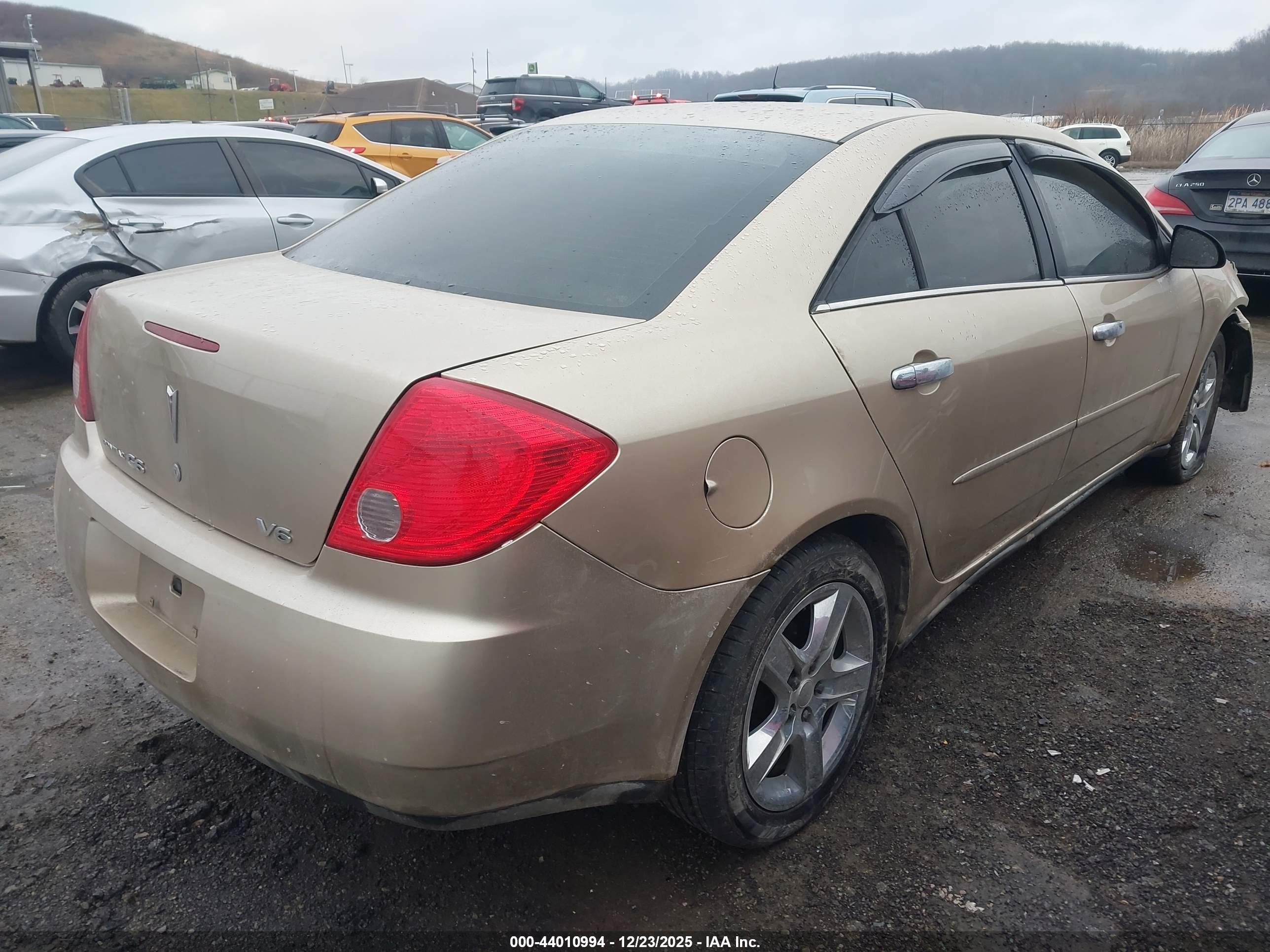 PONTIAC G6 image 4